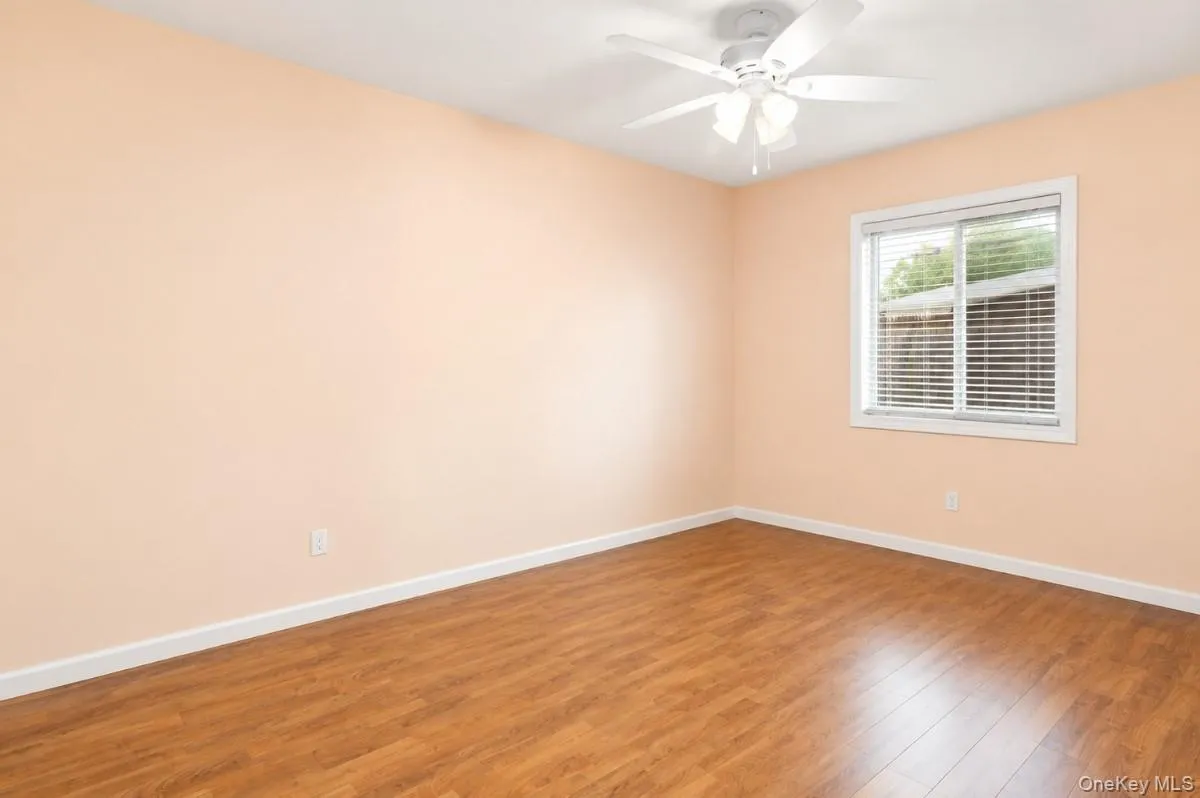 40 Southridge Drive, Glen Cove, NY, 3 Bedrooms Bedrooms, 6 Rooms Rooms,1 BathroomBathrooms,Residential,For Rent,Southridge,0,1010179 40 Southridge Drive, Glen Cove, NY, 3 Bedrooms Bedrooms, 6 Rooms Rooms,1 BathroomBathrooms,Residential,For Rent,Southridge,0,1010179