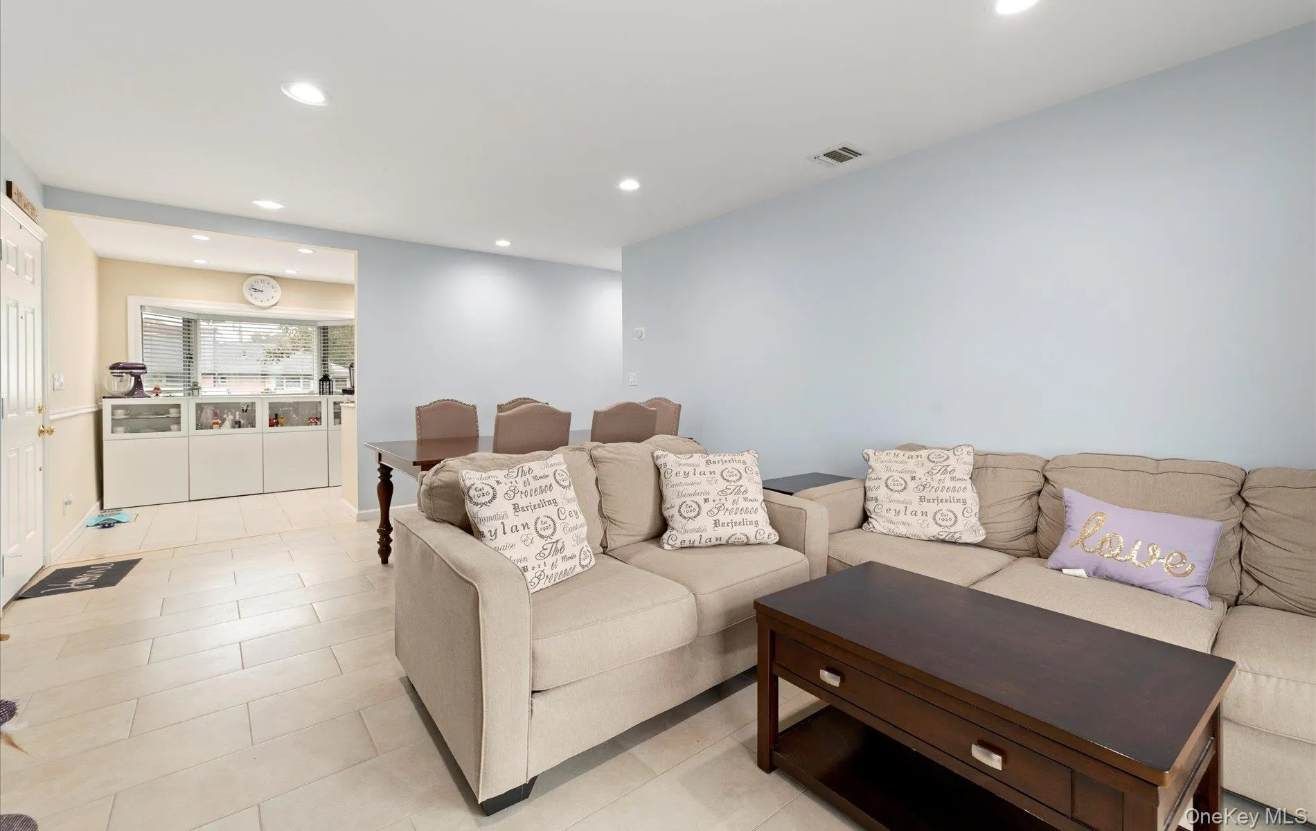 40 Southridge Drive, Glen Cove, NY, 3 Bedrooms Bedrooms, 6 Rooms Rooms,1 BathroomBathrooms,Residential,For Rent,Southridge,0,1010179 40 Southridge Drive, Glen Cove, NY, 3 Bedrooms Bedrooms, 6 Rooms Rooms,1 BathroomBathrooms,Residential,For Rent,Southridge,0,1010179
