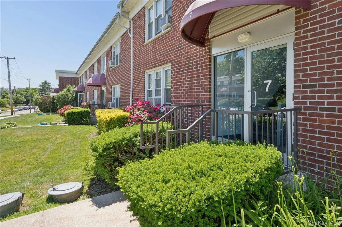 7 Wainwright Avenue, Yonkers, NY, 1 Bedroom Bedrooms, 3 Rooms Rooms,1 BathroomBathrooms,Residential,For Rent,Wainwright,0,1010181 7 Wainwright Avenue, Yonkers, NY, 1 Bedroom Bedrooms, 3 Rooms Rooms,1 BathroomBathrooms,Residential,For Rent,Wainwright,0,1010181