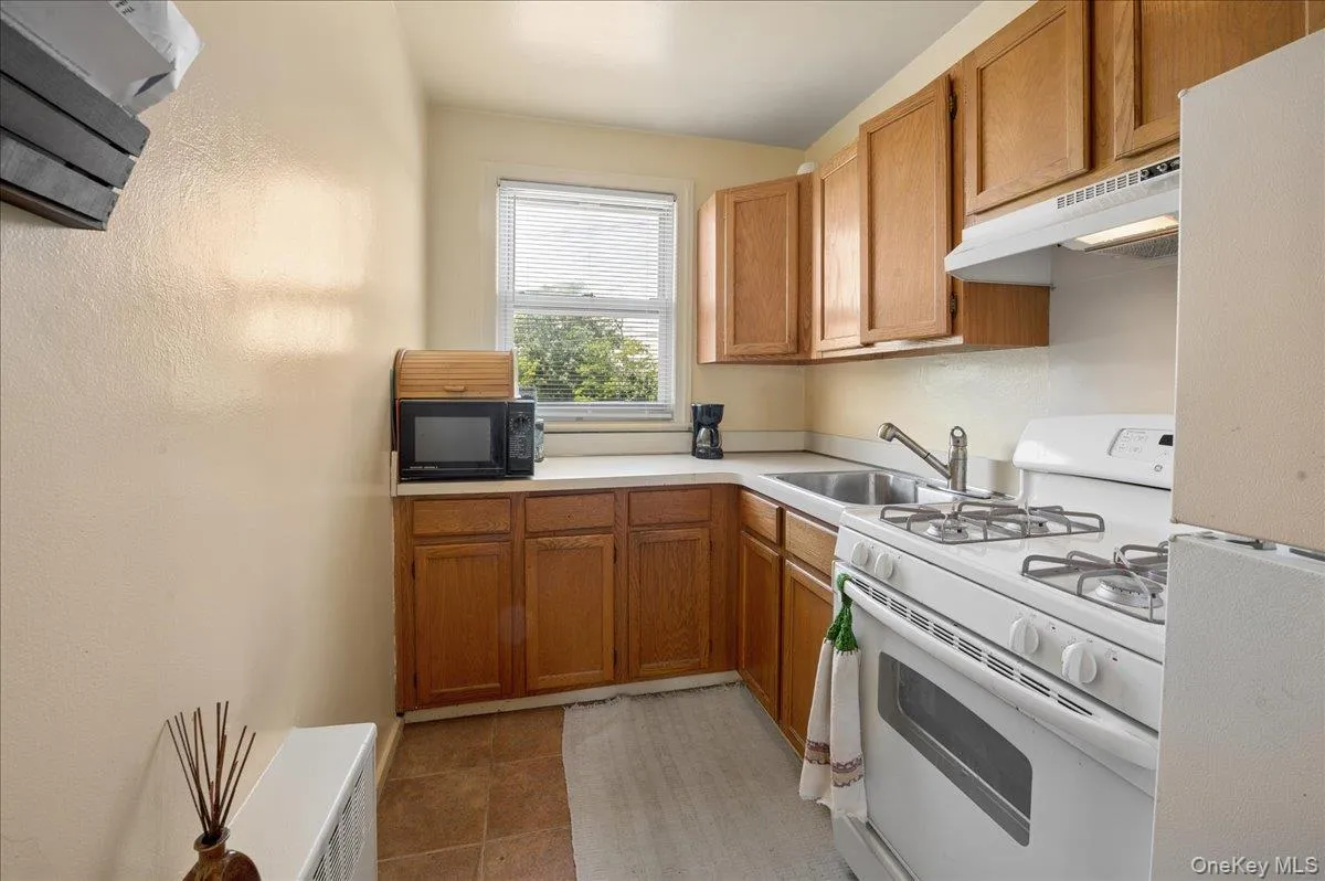 7 Wainwright Avenue, Yonkers, NY, 1 Bedroom Bedrooms, 3 Rooms Rooms,1 BathroomBathrooms,Residential,For Rent,Wainwright,0,1010181 7 Wainwright Avenue, Yonkers, NY, 1 Bedroom Bedrooms, 3 Rooms Rooms,1 BathroomBathrooms,Residential,For Rent,Wainwright,0,1010181