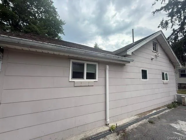 86 Mombasha Road, Monroe, NY, 2 Bedrooms Bedrooms, 4 Rooms Rooms,1 BathroomBathrooms,Residential Lease,For Rent,Mombasha,0,1010183 86 Mombasha Road, Monroe, NY, 2 Bedrooms Bedrooms, 4 Rooms Rooms,1 BathroomBathrooms,Residential Lease,For Rent,Mombasha,0,1010183
