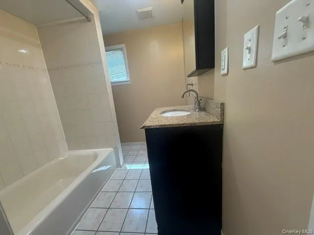 Full Bath. Full Bath.