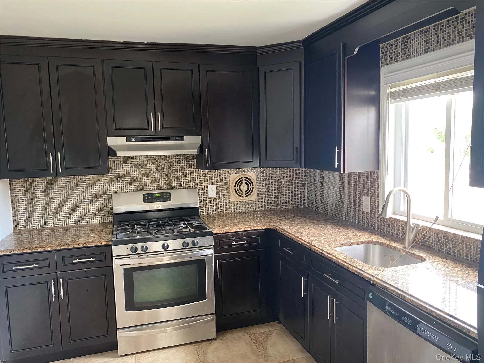 536 Dawson Lane, Oyster Bay, NY, 1 Bedroom Bedrooms, 4 Rooms Rooms,1 BathroomBathrooms,Residential Lease,For Rent,Dawson,0,1010184 536 Dawson Lane, Oyster Bay, NY, 1 Bedroom Bedrooms, 4 Rooms Rooms,1 BathroomBathrooms,Residential Lease,For Rent,Dawson,0,1010184
