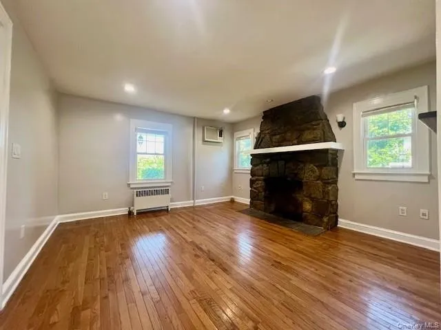 Gleaming Hard Wood Floors Gleaming Hard Wood Floors