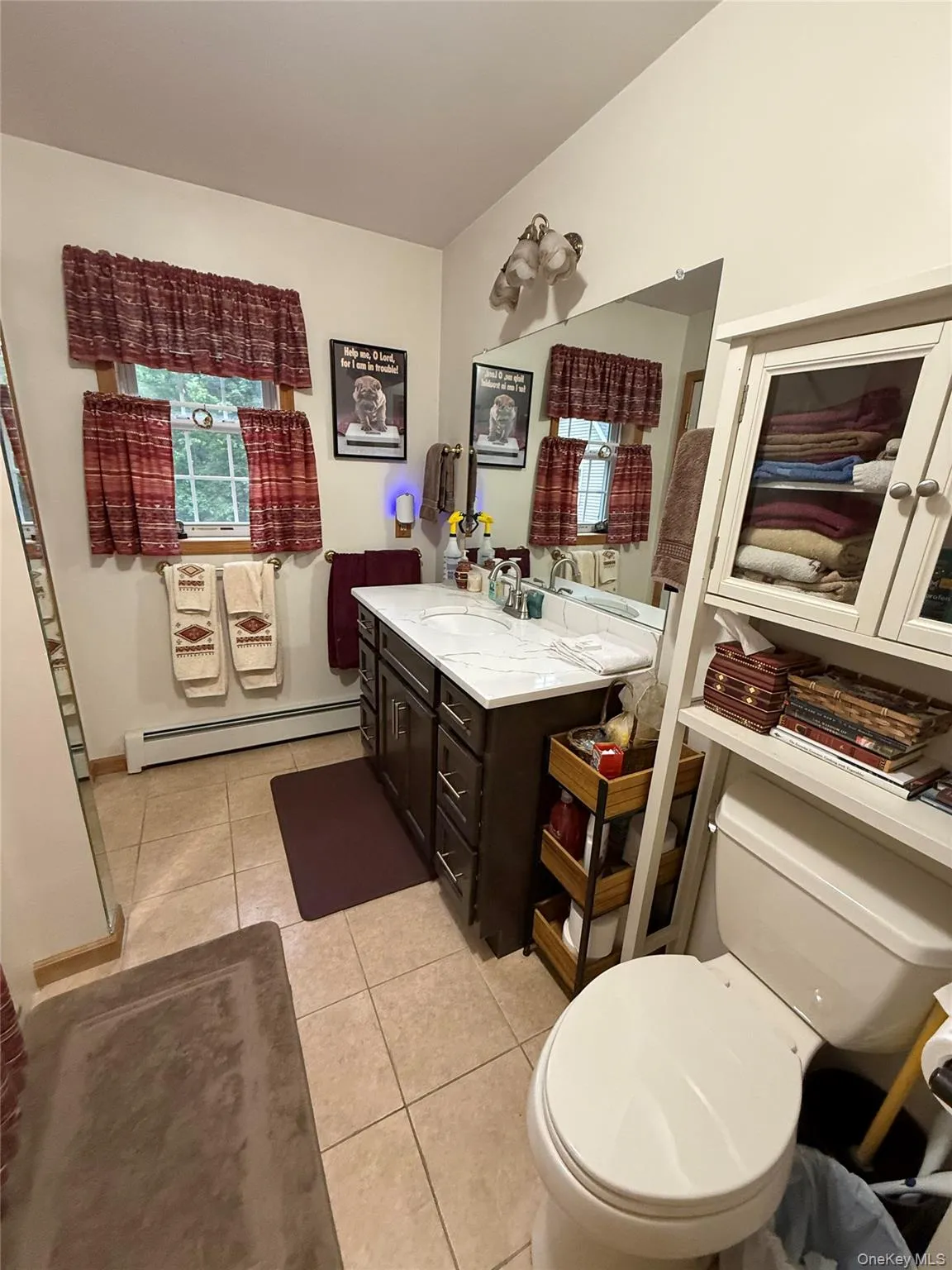 Full Bath on 2nd Floor Full Bath on 2nd Floor