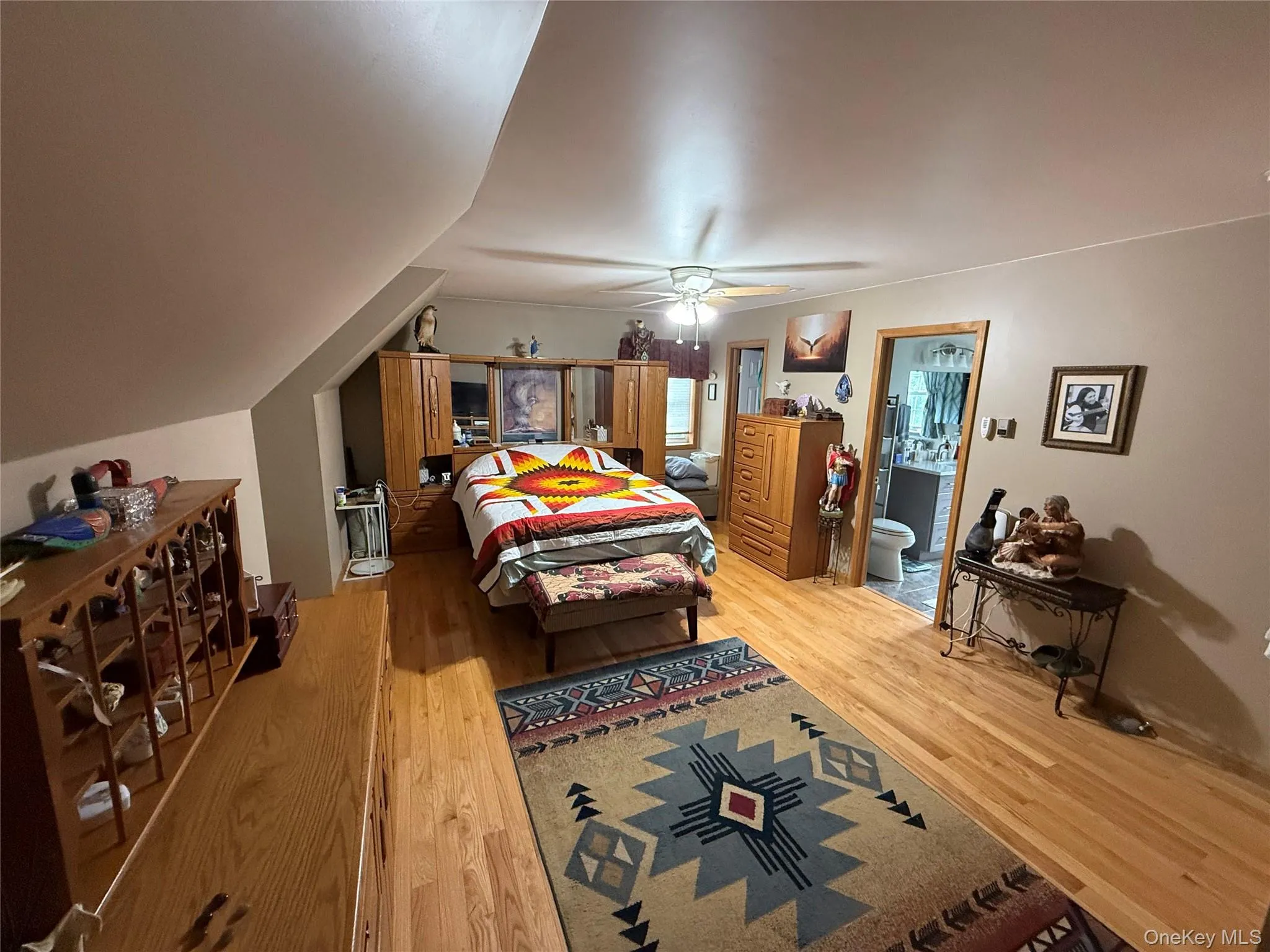 12 X 17 Primary Bdrm with Hardwood floors 12 X 17 Primary Bdrm with Hardwood floors