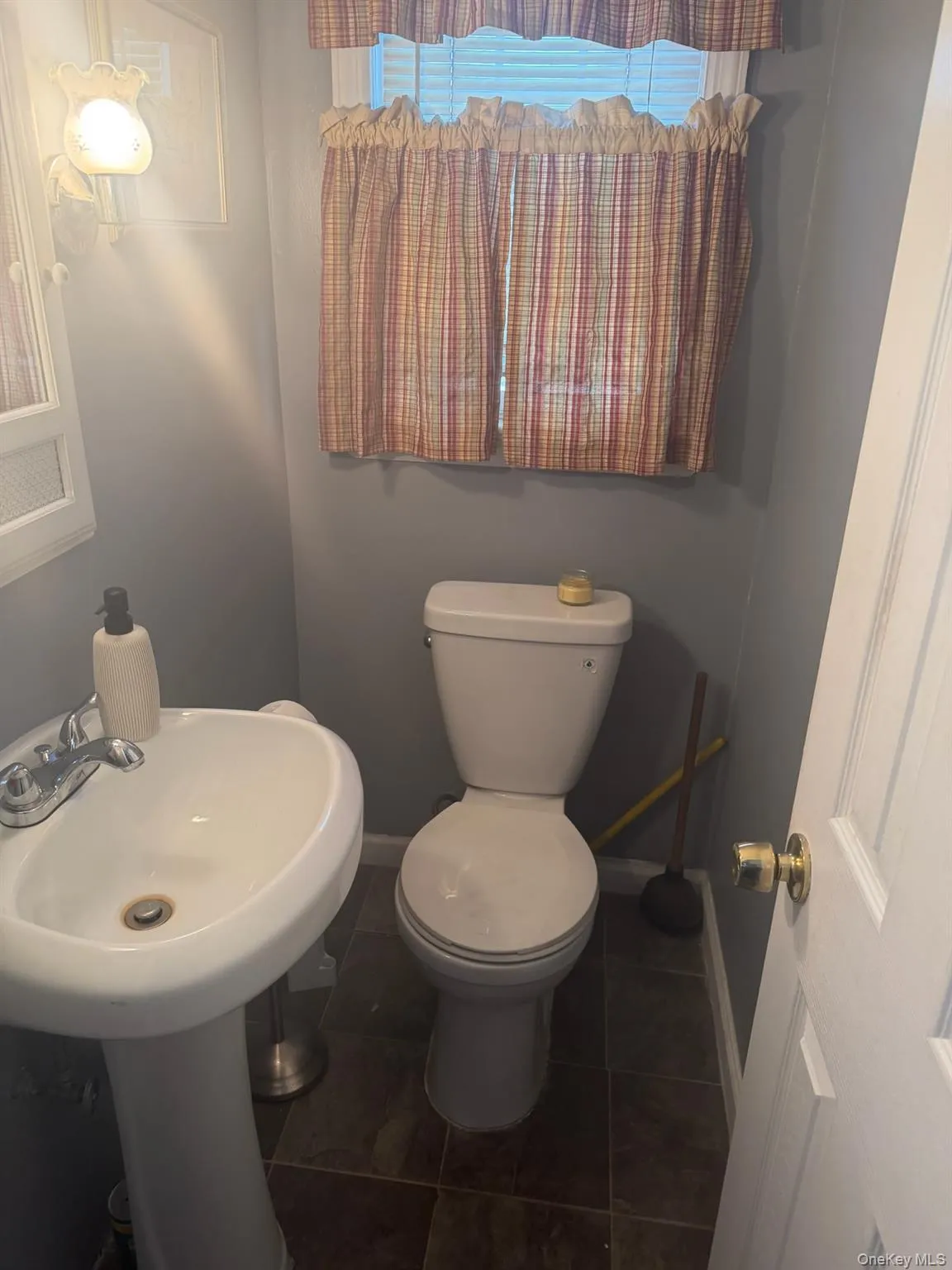 1020 Garden Place, Hempstead, NY, 4 Bedrooms Bedrooms, 6 Rooms Rooms,1 BathroomBathrooms,Residential,For Rent,Garden,0,1010200 1020 Garden Place, Hempstead, NY, 4 Bedrooms Bedrooms, 6 Rooms Rooms,1 BathroomBathrooms,Residential,For Rent,Garden,0,1010200