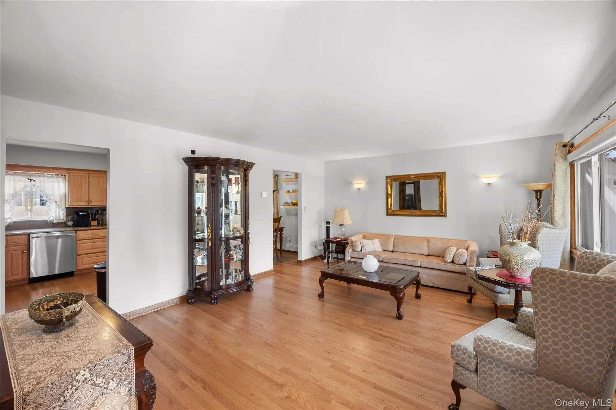 162 Elm Street, Oyster Bay, NY, 4 Bedrooms Bedrooms, 7 Rooms Rooms,3 BathroomsBathrooms,Residential,For Rent,Elm,0,1010208 162 Elm Street, Oyster Bay, NY, 4 Bedrooms Bedrooms, 7 Rooms Rooms,3 BathroomsBathrooms,Residential,For Rent,Elm,0,1010208