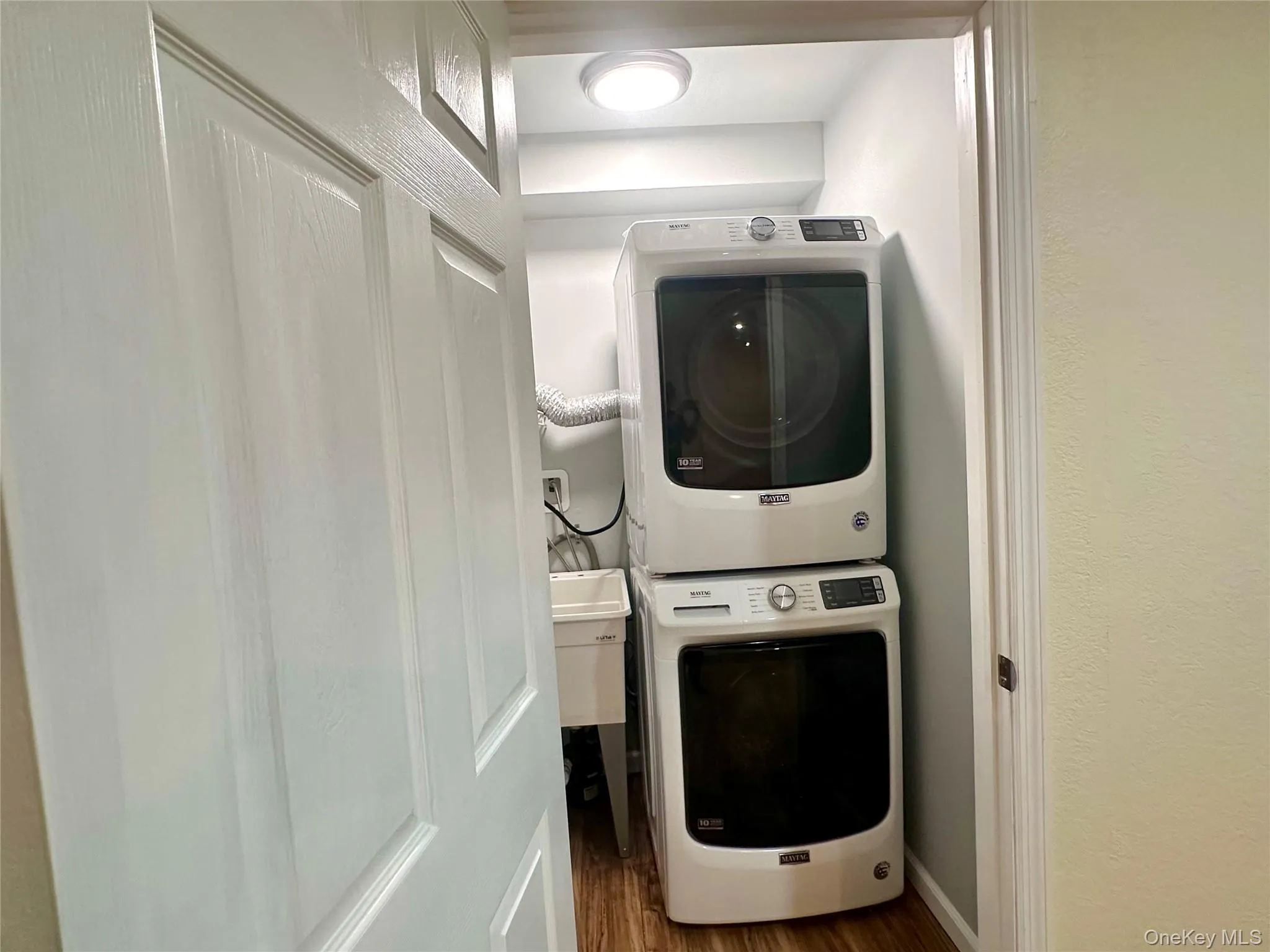 Laundry in unit! Laundry in unit!