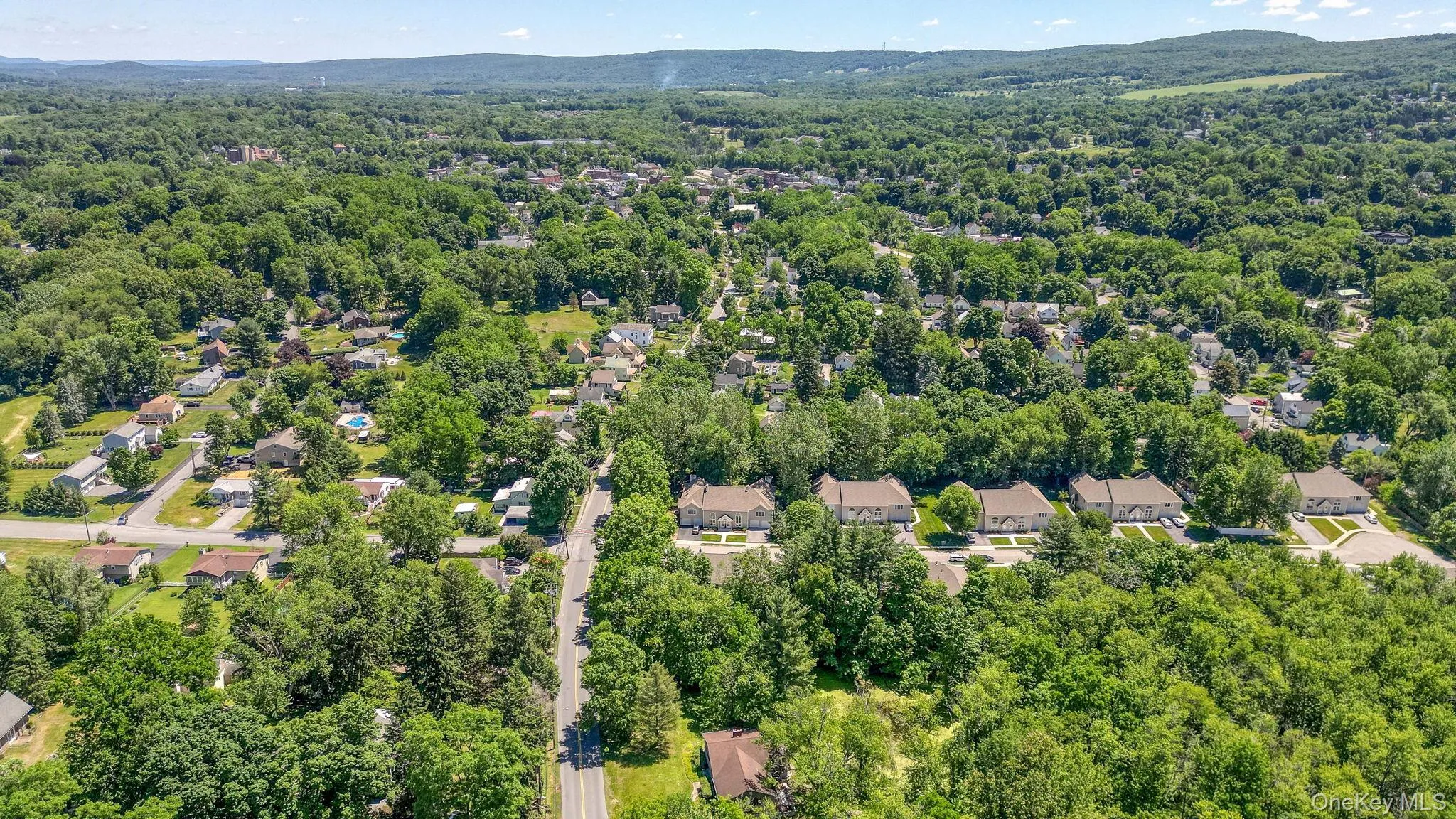 Aerial View of the Village of Warwick with unit in view. Aerial View of the Village of Warwick with unit in view.
