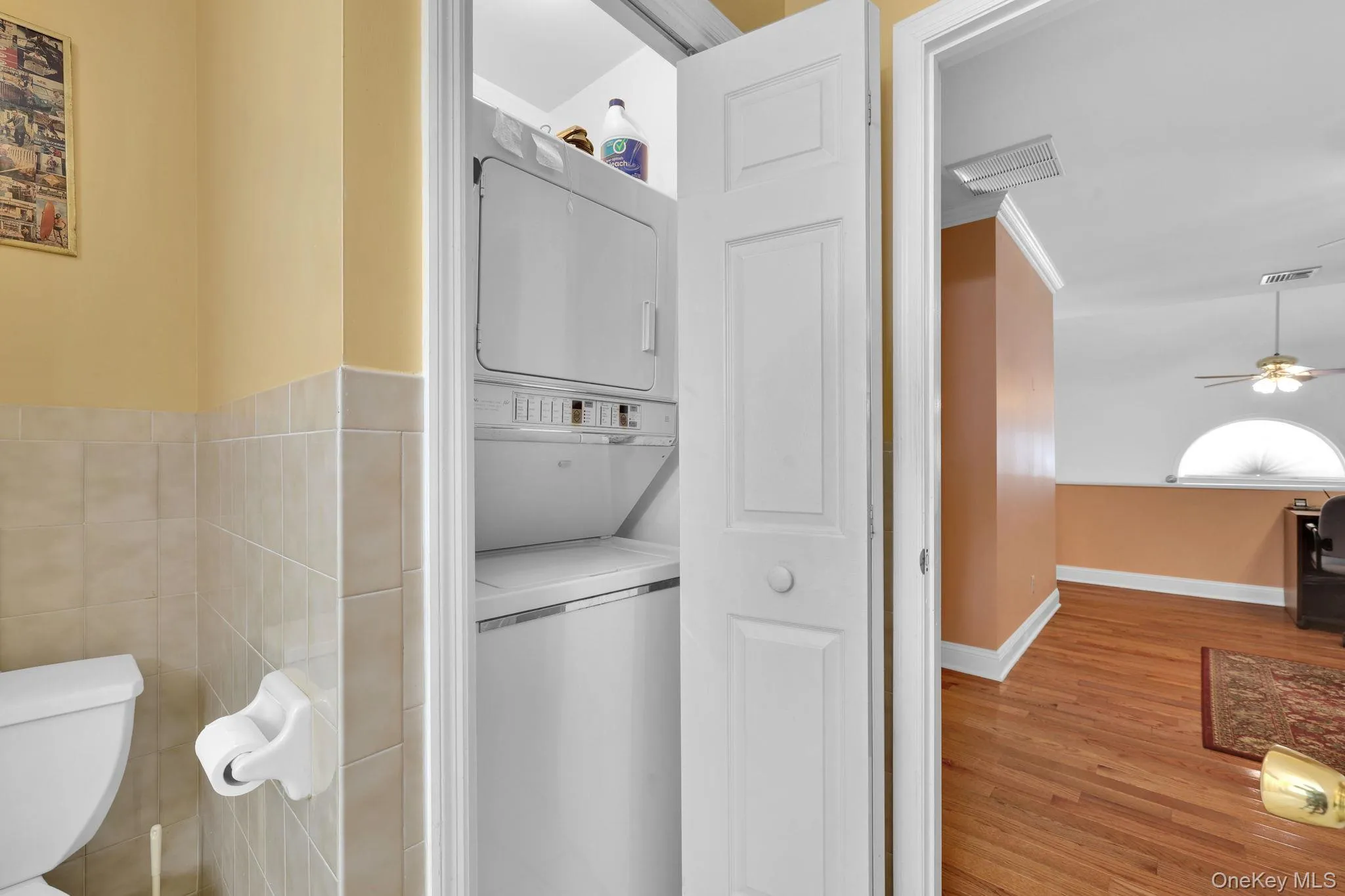 Second floor full bathroom with laundry on the same floor as the bedrooms. Second floor full bathroom with laundry on the same floor as the bedrooms.