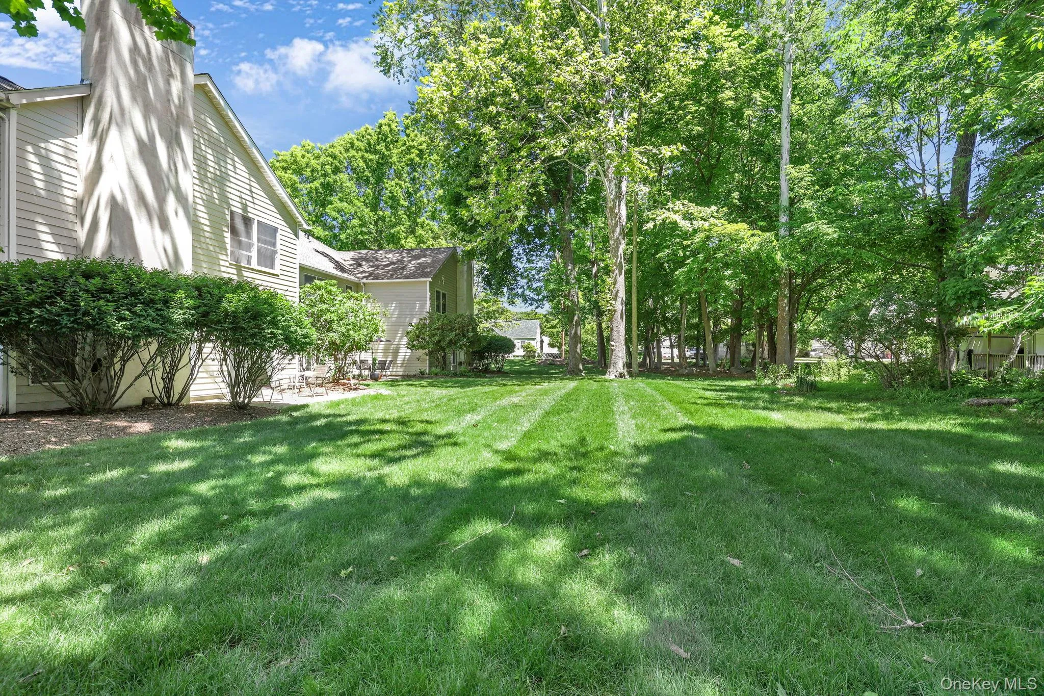 Shared common yard. Shared common yard.