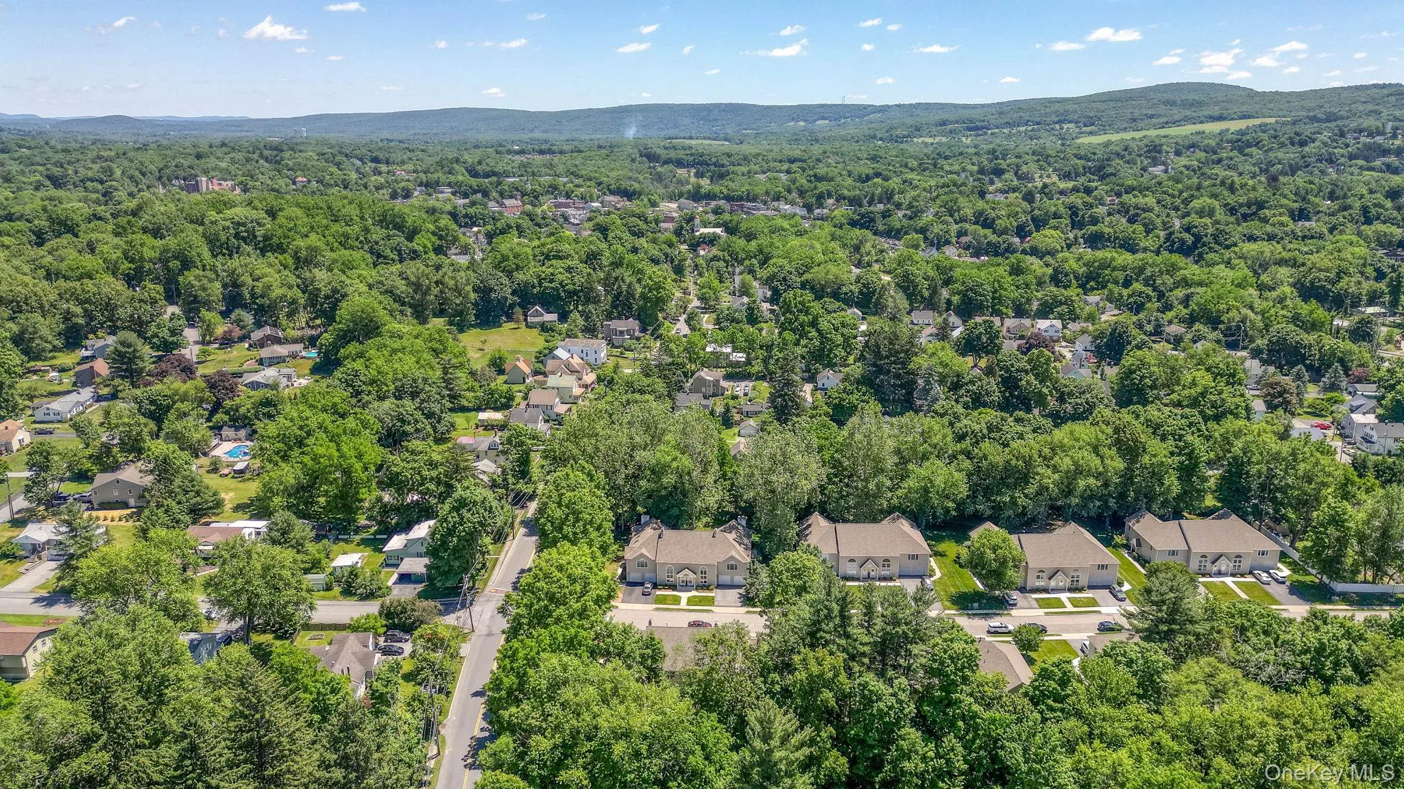 Aerial View of the Village of Warwick with unit in view. Aerial View of the Village of Warwick with unit in view.