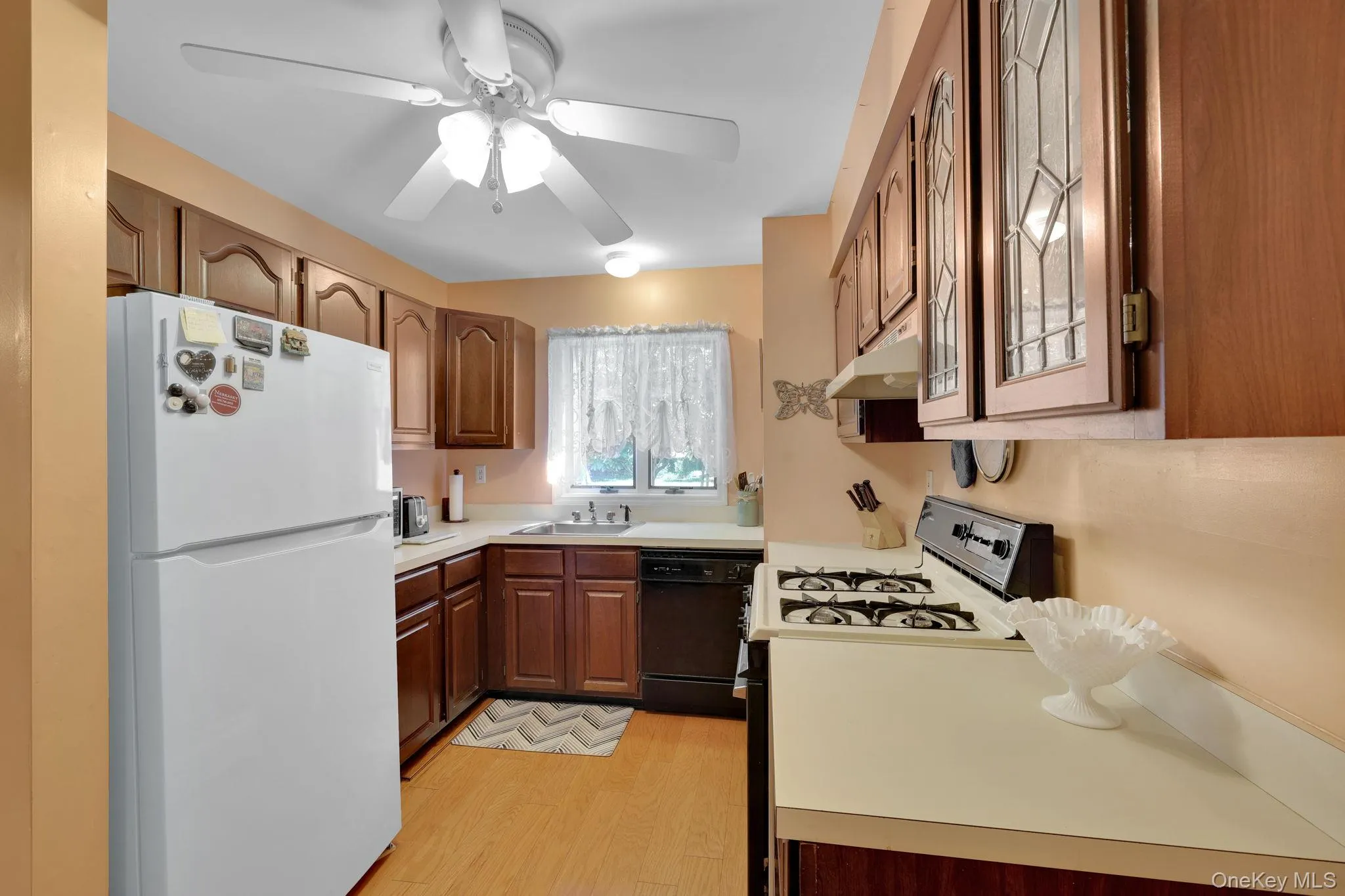 5 Village Cove, Warwick (town), NY, 2 Bedrooms Bedrooms, 4 Rooms Rooms,2 BathroomsBathrooms,Residential,For Rent,Village,0,1010211 5 Village Cove, Warwick (town), NY, 2 Bedrooms Bedrooms, 4 Rooms Rooms,2 BathroomsBathrooms,Residential,For Rent,Village,0,1010211