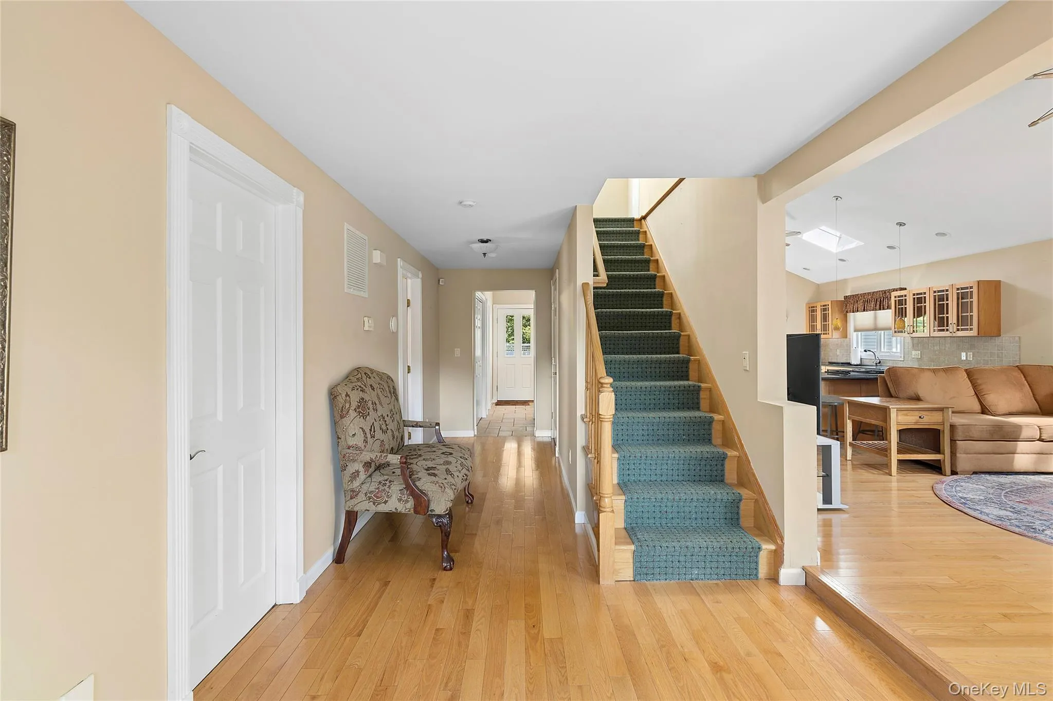 Nice entry space Nice entry space