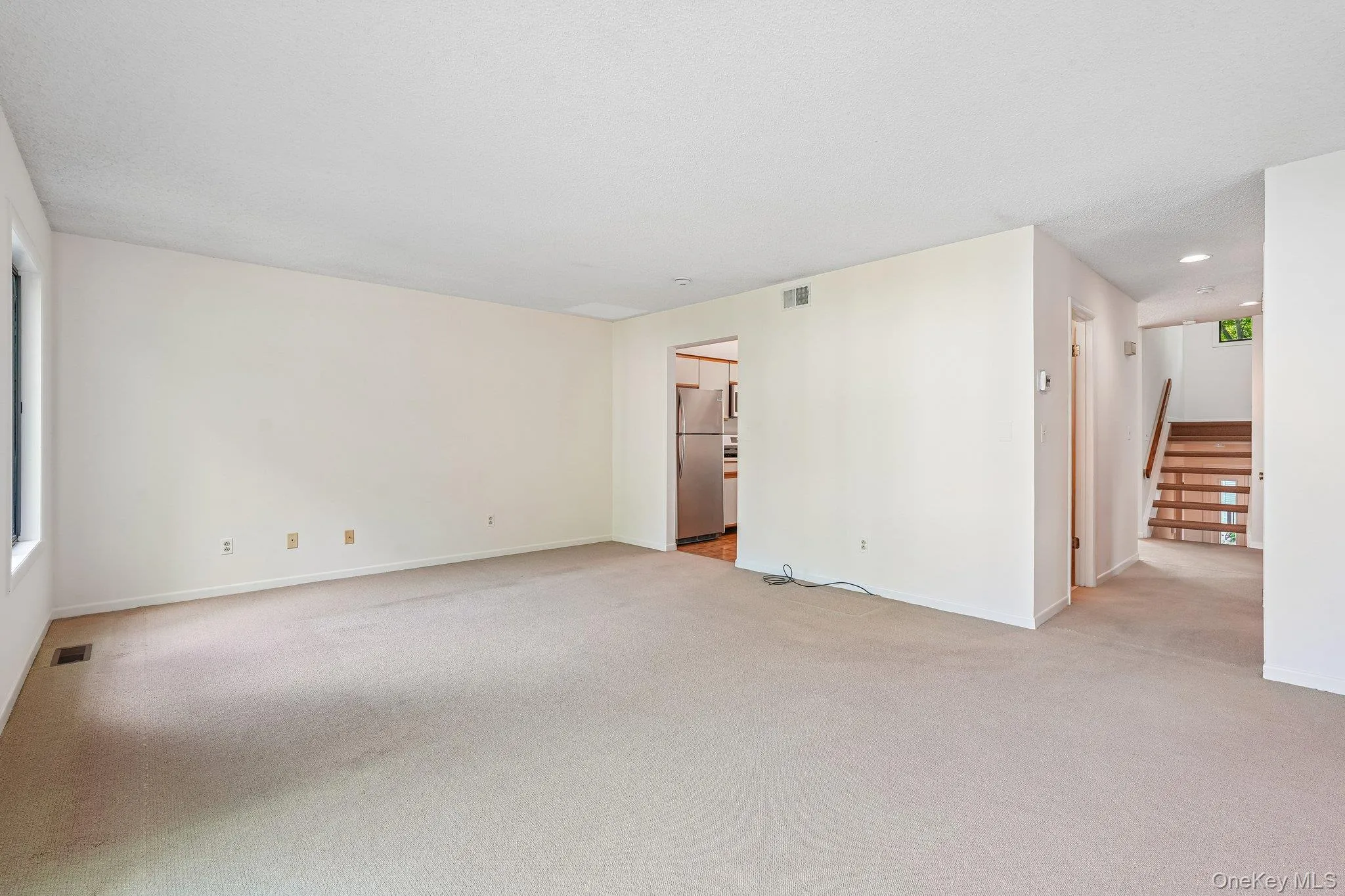 12 Evan Court, Clarkstown, NY, 2 Bedrooms Bedrooms, 6 Rooms Rooms,2 BathroomsBathrooms,Residential,For Rent,Evan,0,1010221 12 Evan Court, Clarkstown, NY, 2 Bedrooms Bedrooms, 6 Rooms Rooms,2 BathroomsBathrooms,Residential,For Rent,Evan,0,1010221