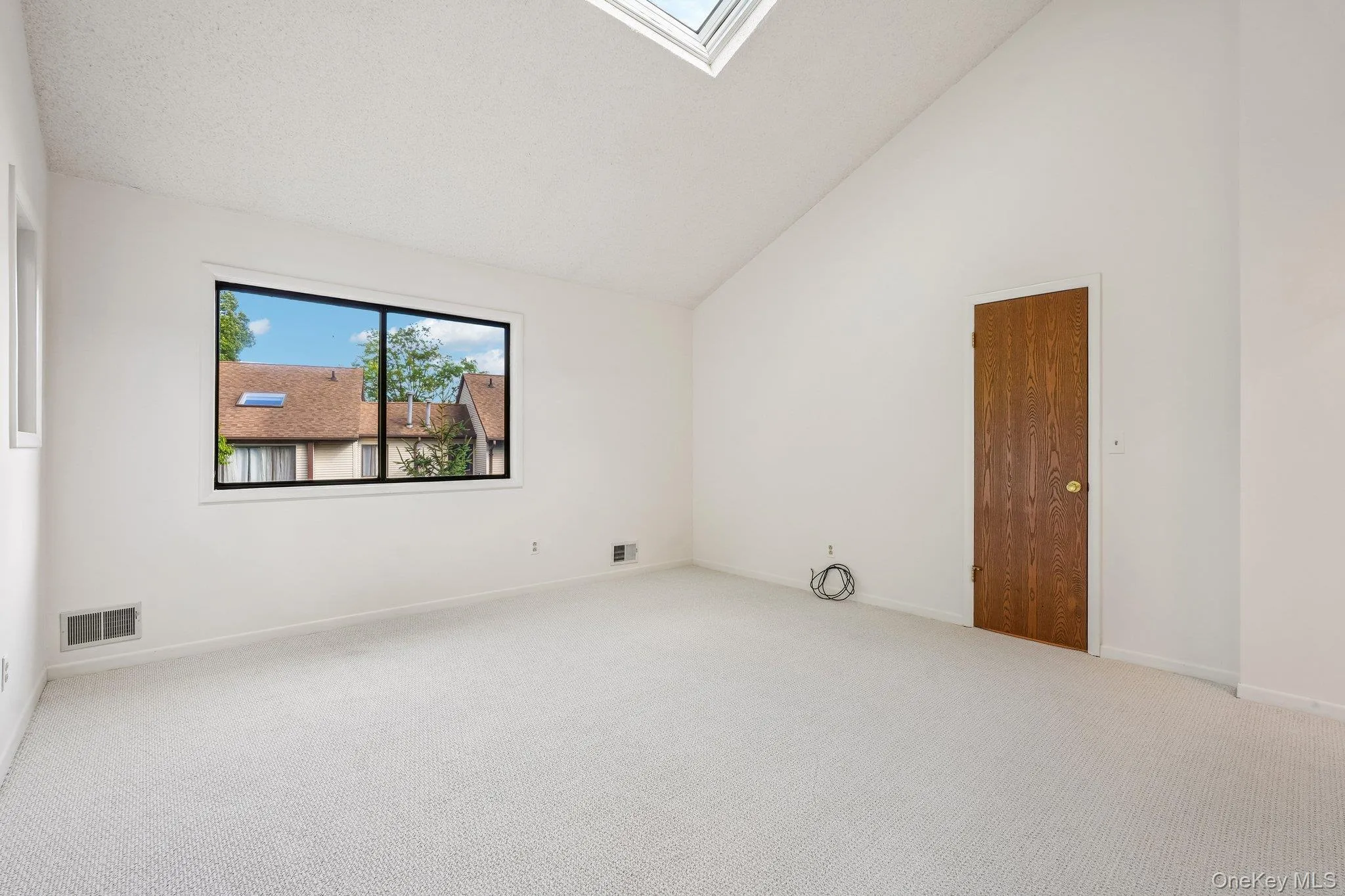 12 Evan Court, Clarkstown, NY, 2 Bedrooms Bedrooms, 6 Rooms Rooms,2 BathroomsBathrooms,Residential,For Rent,Evan,0,1010221 12 Evan Court, Clarkstown, NY, 2 Bedrooms Bedrooms, 6 Rooms Rooms,2 BathroomsBathrooms,Residential,For Rent,Evan,0,1010221