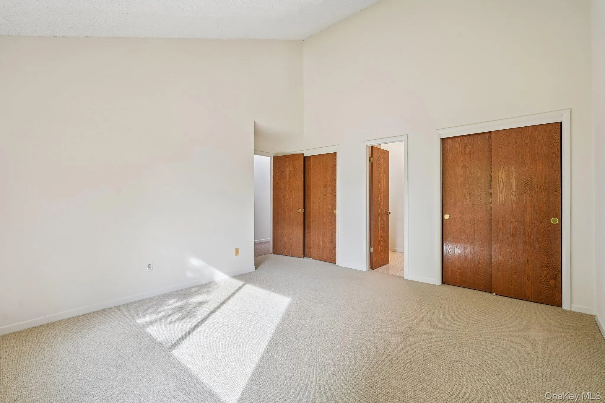12 Evan Court, Clarkstown, NY, 2 Bedrooms Bedrooms, 6 Rooms Rooms,2 BathroomsBathrooms,Residential,For Rent,Evan,0,1010221 12 Evan Court, Clarkstown, NY, 2 Bedrooms Bedrooms, 6 Rooms Rooms,2 BathroomsBathrooms,Residential,For Rent,Evan,0,1010221