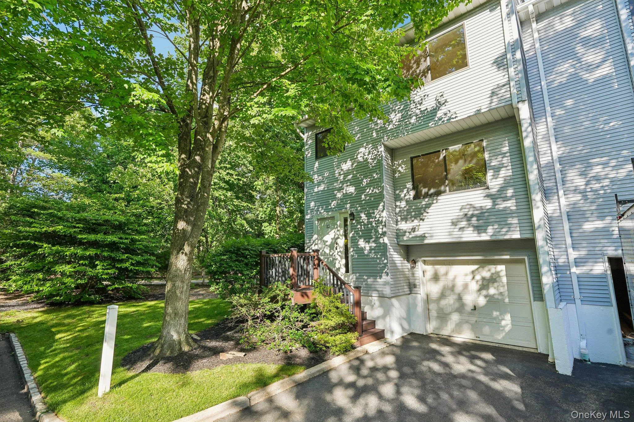 Stunning three level townhouse Stunning three level townhouse