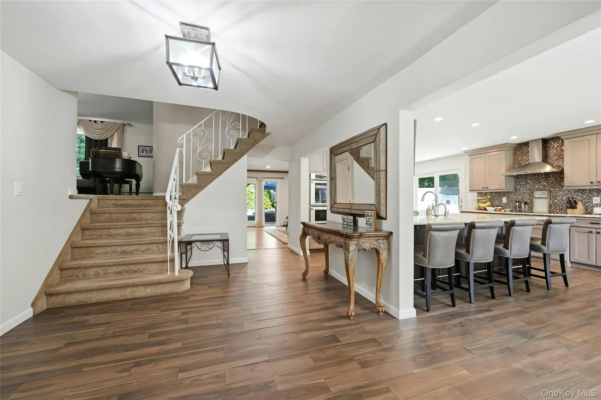 10 Mansfield Lane, Huntington, NY, 5 Bedrooms Bedrooms, 9 Rooms Rooms,2 BathroomsBathrooms,Residential,For Rent,Mansfield,0,1010222 10 Mansfield Lane, Huntington, NY, 5 Bedrooms Bedrooms, 9 Rooms Rooms,2 BathroomsBathrooms,Residential,For Rent,Mansfield,0,1010222