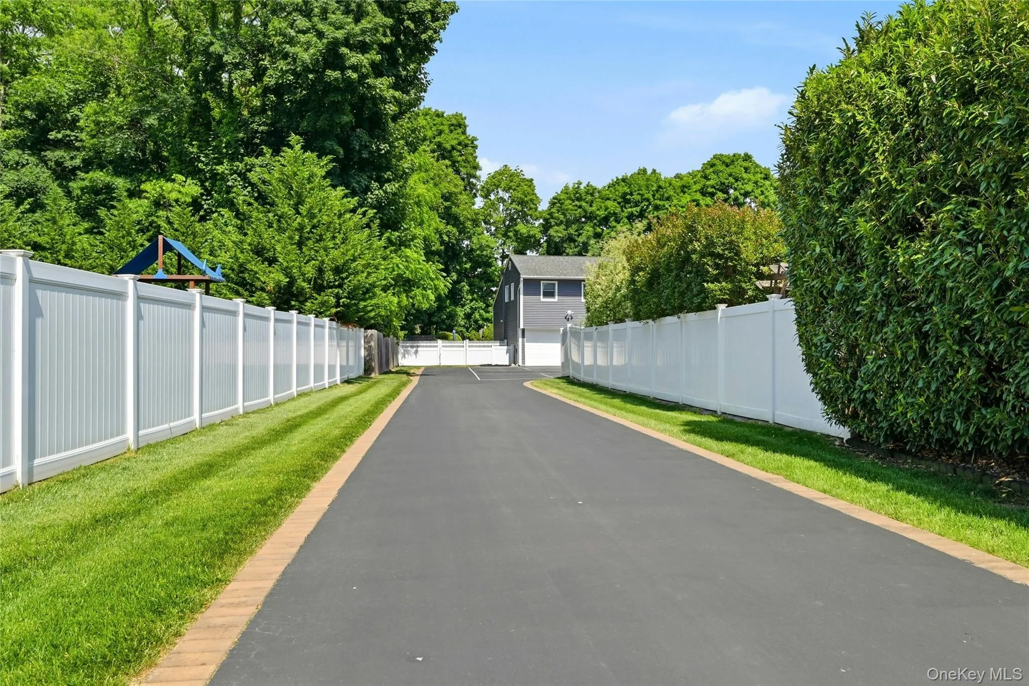 10 Mansfield Lane, Huntington, NY, 5 Bedrooms Bedrooms, 9 Rooms Rooms,2 BathroomsBathrooms,Residential,For Rent,Mansfield,0,1010222 10 Mansfield Lane, Huntington, NY, 5 Bedrooms Bedrooms, 9 Rooms Rooms,2 BathroomsBathrooms,Residential,For Rent,Mansfield,0,1010222