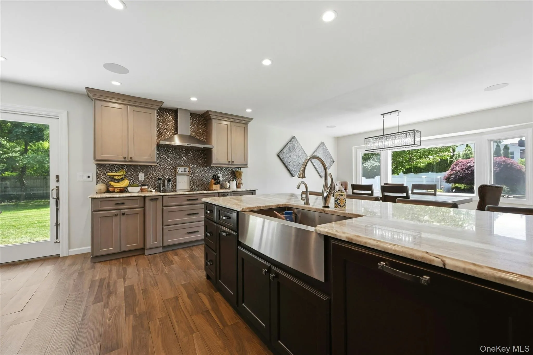 10 Mansfield Lane, Huntington, NY, 5 Bedrooms Bedrooms, 9 Rooms Rooms,2 BathroomsBathrooms,Residential,For Rent,Mansfield,0,1010222 10 Mansfield Lane, Huntington, NY, 5 Bedrooms Bedrooms, 9 Rooms Rooms,2 BathroomsBathrooms,Residential,For Rent,Mansfield,0,1010222