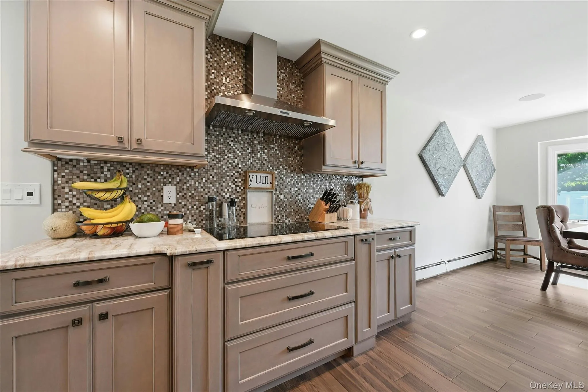 10 Mansfield Lane, Huntington, NY, 5 Bedrooms Bedrooms, 9 Rooms Rooms,2 BathroomsBathrooms,Residential,For Rent,Mansfield,0,1010222 10 Mansfield Lane, Huntington, NY, 5 Bedrooms Bedrooms, 9 Rooms Rooms,2 BathroomsBathrooms,Residential,For Rent,Mansfield,0,1010222