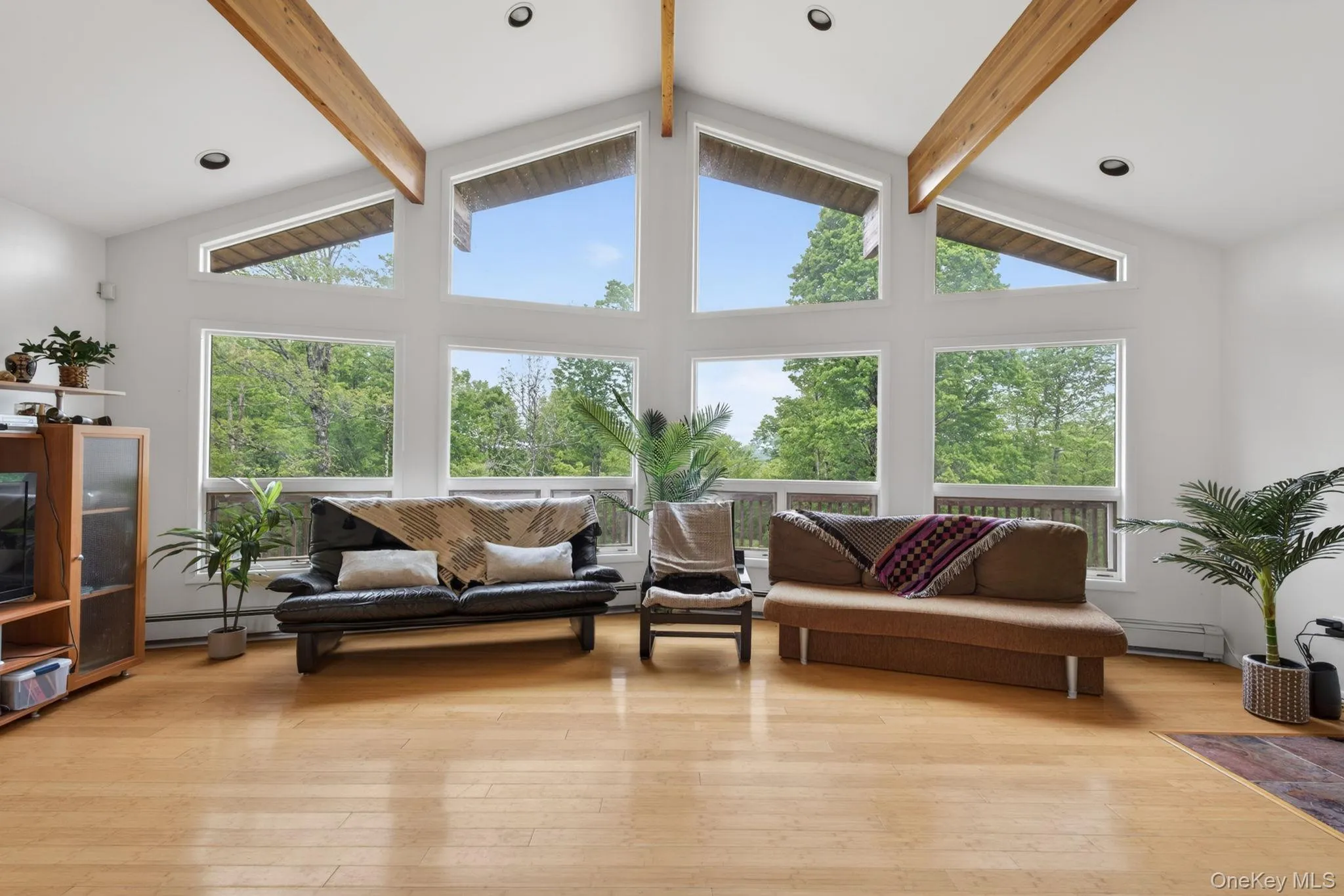 81 Pond Drive, Rockland, NY, 5 Bedrooms Bedrooms, 11 Rooms Rooms,3 BathroomsBathrooms,Residential,For Rent,Pond,0,1010224 81 Pond Drive, Rockland, NY, 5 Bedrooms Bedrooms, 11 Rooms Rooms,3 BathroomsBathrooms,Residential,For Rent,Pond,0,1010224