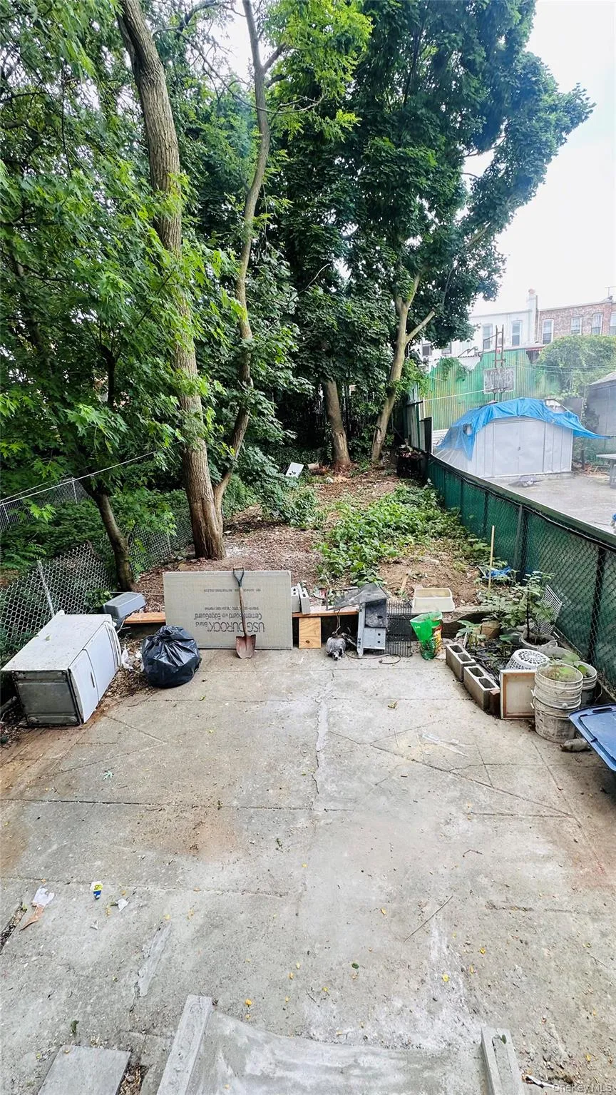 258 Forbell Street, New York, NY, 2 Bedrooms Bedrooms, 3 Rooms Rooms,1 BathroomBathrooms,Residential Lease,For Rent,Forbell,0,1010228 258 Forbell Street, New York, NY, 2 Bedrooms Bedrooms, 3 Rooms Rooms,1 BathroomBathrooms,Residential Lease,For Rent,Forbell,0,1010228
