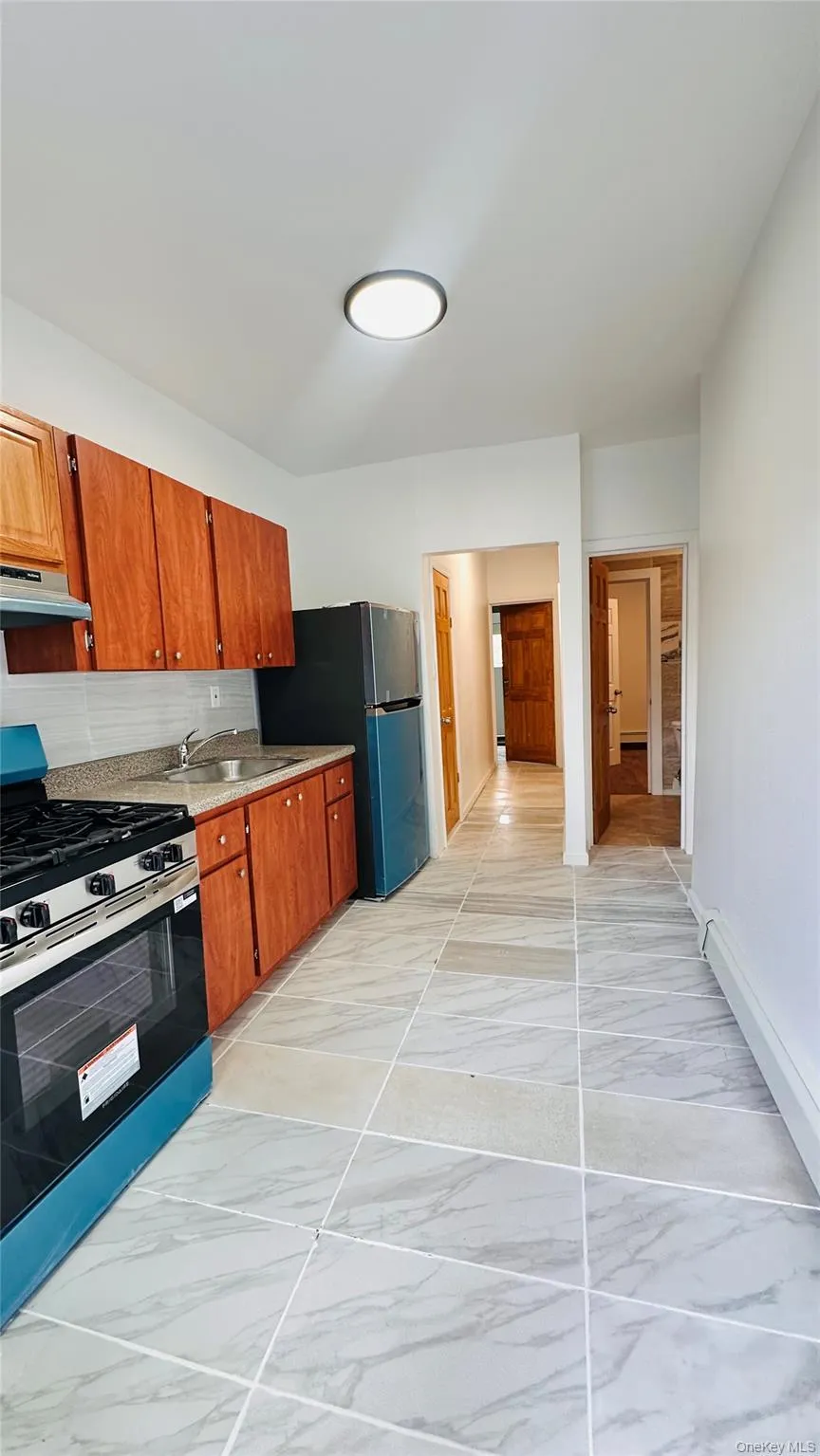 258 Forbell Street, New York, NY, 2 Bedrooms Bedrooms, 3 Rooms Rooms,1 BathroomBathrooms,Residential Lease,For Rent,Forbell,0,1010228 258 Forbell Street, New York, NY, 2 Bedrooms Bedrooms, 3 Rooms Rooms,1 BathroomBathrooms,Residential Lease,For Rent,Forbell,0,1010228