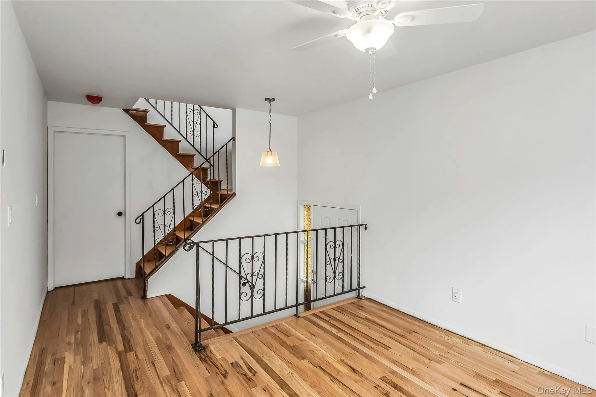 69-23 Little Neck Parkway, New York, NY, 3 Bedrooms Bedrooms, 7 Rooms Rooms,2 BathroomsBathrooms,Residential Lease,For Rent,Little Neck,0,1010231 69-23 Little Neck Parkway, New York, NY, 3 Bedrooms Bedrooms, 7 Rooms Rooms,2 BathroomsBathrooms,Residential Lease,For Rent,Little Neck,0,1010231