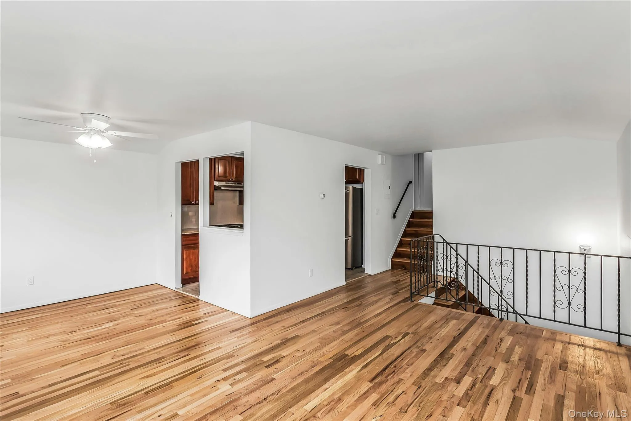 69-23 Little Neck Parkway, New York, NY, 3 Bedrooms Bedrooms, 7 Rooms Rooms,2 BathroomsBathrooms,Residential Lease,For Rent,Little Neck,0,1010231 69-23 Little Neck Parkway, New York, NY, 3 Bedrooms Bedrooms, 7 Rooms Rooms,2 BathroomsBathrooms,Residential Lease,For Rent,Little Neck,0,1010231