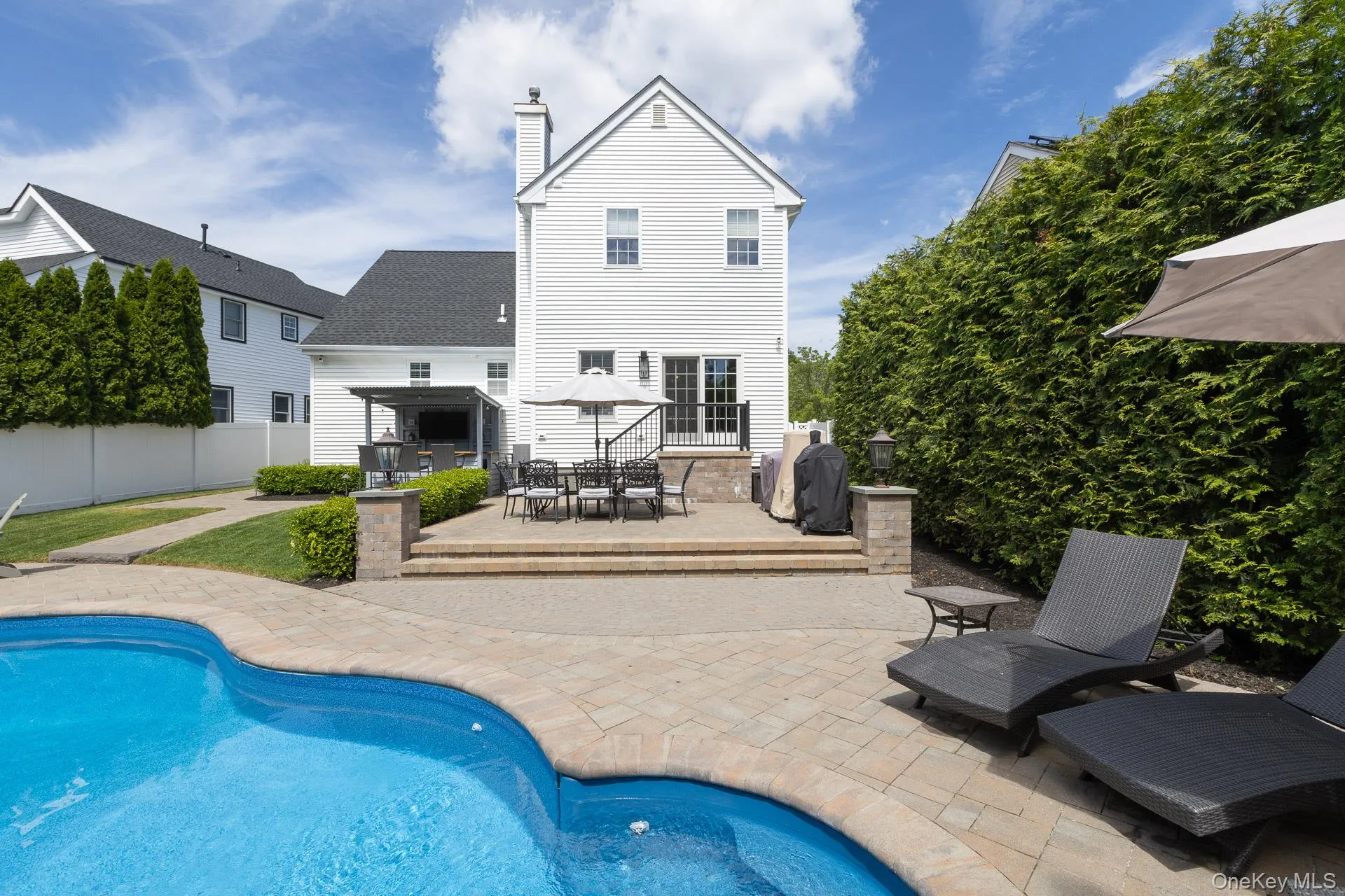 11 Coventry Lane, Smithtown, NY, 4 Bedrooms Bedrooms, 8 Rooms Rooms,2 BathroomsBathrooms,Residential,For Rent,Coventry,0,1010236 11 Coventry Lane, Smithtown, NY, 4 Bedrooms Bedrooms, 8 Rooms Rooms,2 BathroomsBathrooms,Residential,For Rent,Coventry,0,1010236