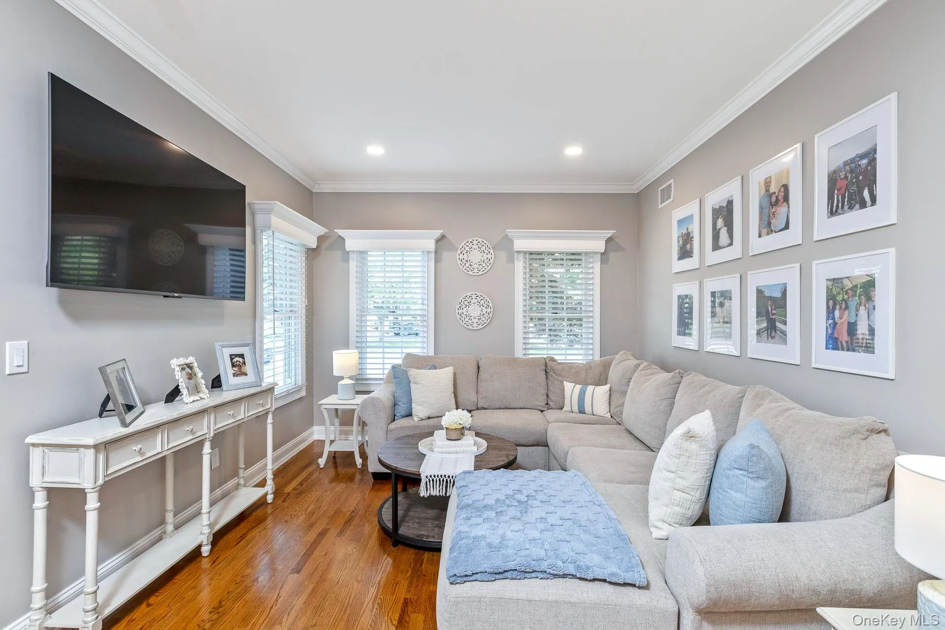 11 Coventry Lane, Smithtown, NY, 4 Bedrooms Bedrooms, 8 Rooms Rooms,2 BathroomsBathrooms,Residential,For Rent,Coventry,0,1010236 11 Coventry Lane, Smithtown, NY, 4 Bedrooms Bedrooms, 8 Rooms Rooms,2 BathroomsBathrooms,Residential,For Rent,Coventry,0,1010236