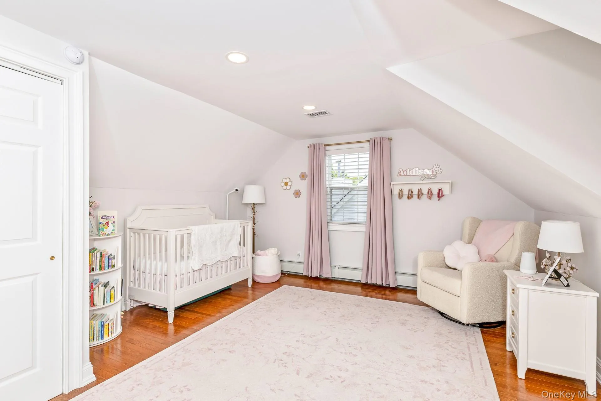11 Coventry Lane, Smithtown, NY, 4 Bedrooms Bedrooms, 8 Rooms Rooms,2 BathroomsBathrooms,Residential,For Rent,Coventry,0,1010236 11 Coventry Lane, Smithtown, NY, 4 Bedrooms Bedrooms, 8 Rooms Rooms,2 BathroomsBathrooms,Residential,For Rent,Coventry,0,1010236
