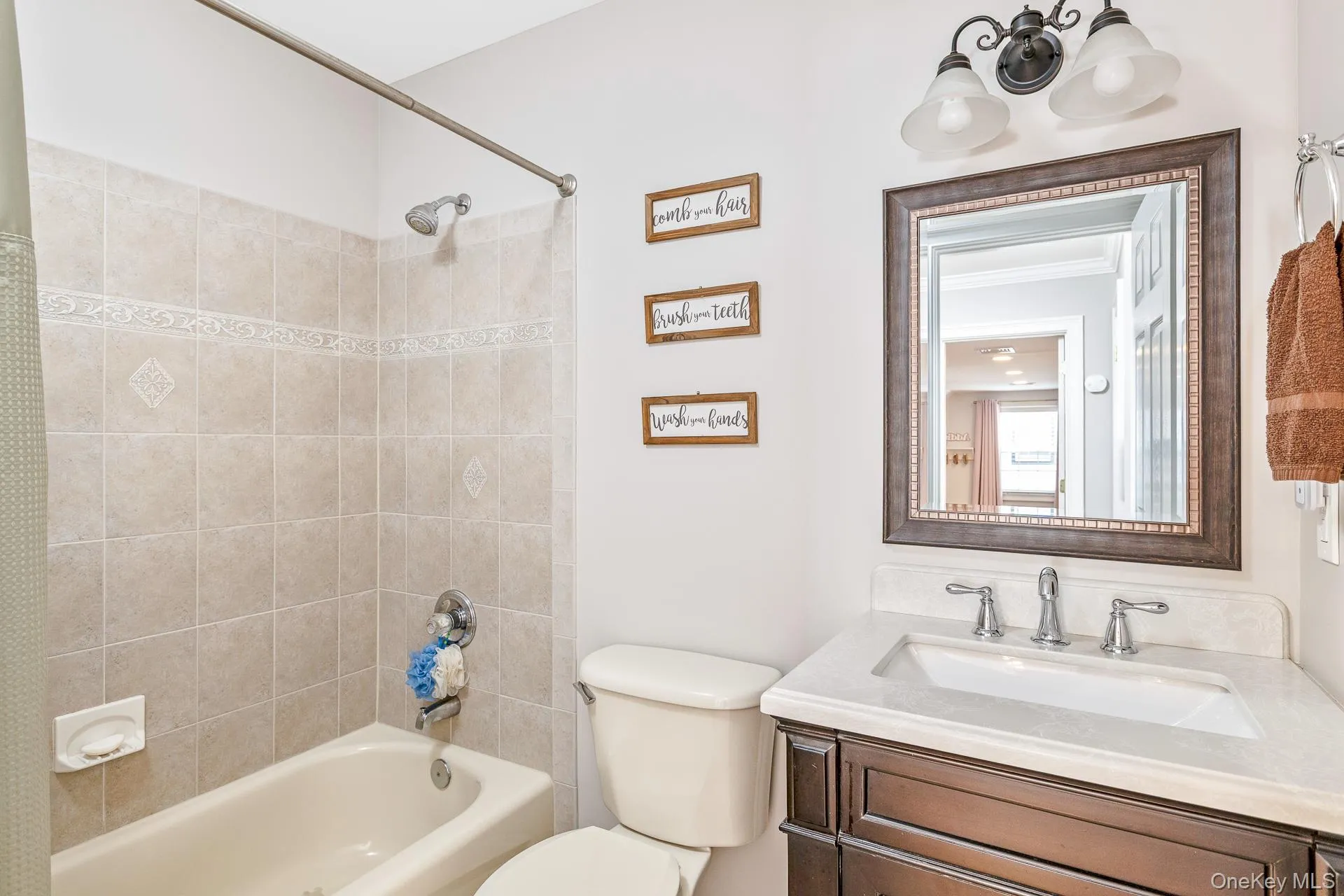11 Coventry Lane, Smithtown, NY, 4 Bedrooms Bedrooms, 8 Rooms Rooms,2 BathroomsBathrooms,Residential,For Rent,Coventry,0,1010236 11 Coventry Lane, Smithtown, NY, 4 Bedrooms Bedrooms, 8 Rooms Rooms,2 BathroomsBathrooms,Residential,For Rent,Coventry,0,1010236