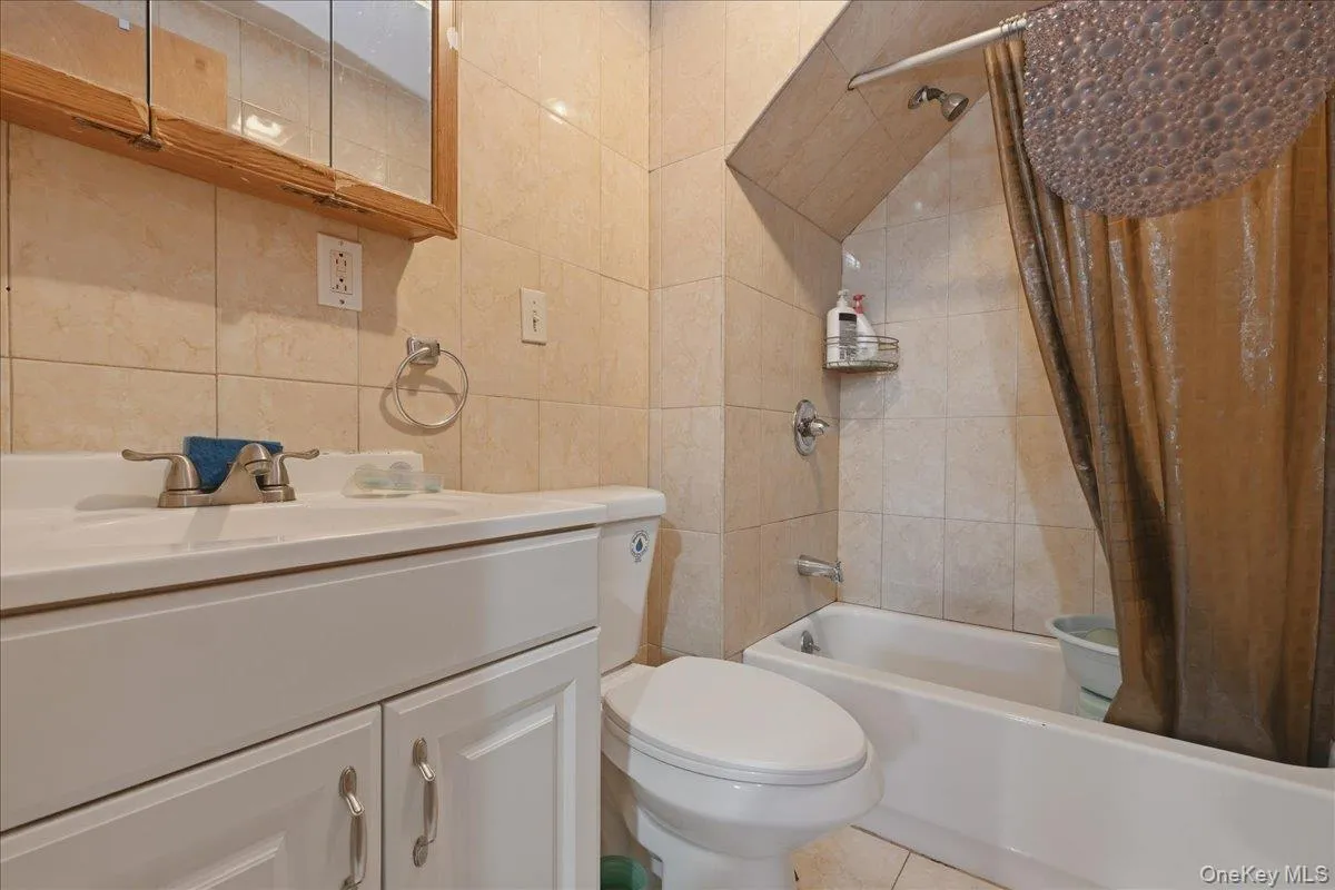 79 Wellington Road, Hempstead, NY, 3 Bedrooms Bedrooms, 8 Rooms Rooms,3 BathroomsBathrooms,Residential,For Rent,Wellington,0,1010238 79 Wellington Road, Hempstead, NY, 3 Bedrooms Bedrooms, 8 Rooms Rooms,3 BathroomsBathrooms,Residential,For Rent,Wellington,0,1010238