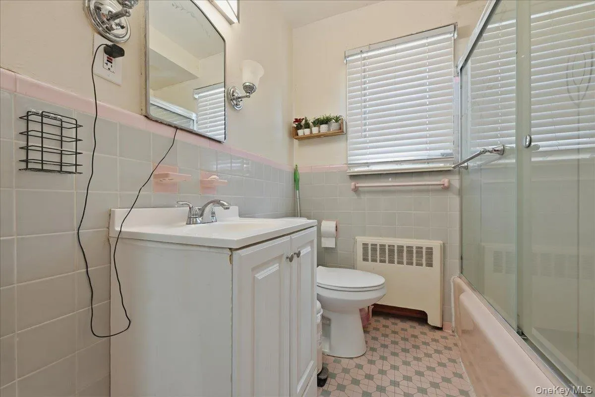 79 Wellington Road, Hempstead, NY, 3 Bedrooms Bedrooms, 8 Rooms Rooms,3 BathroomsBathrooms,Residential,For Rent,Wellington,0,1010238 79 Wellington Road, Hempstead, NY, 3 Bedrooms Bedrooms, 8 Rooms Rooms,3 BathroomsBathrooms,Residential,For Rent,Wellington,0,1010238