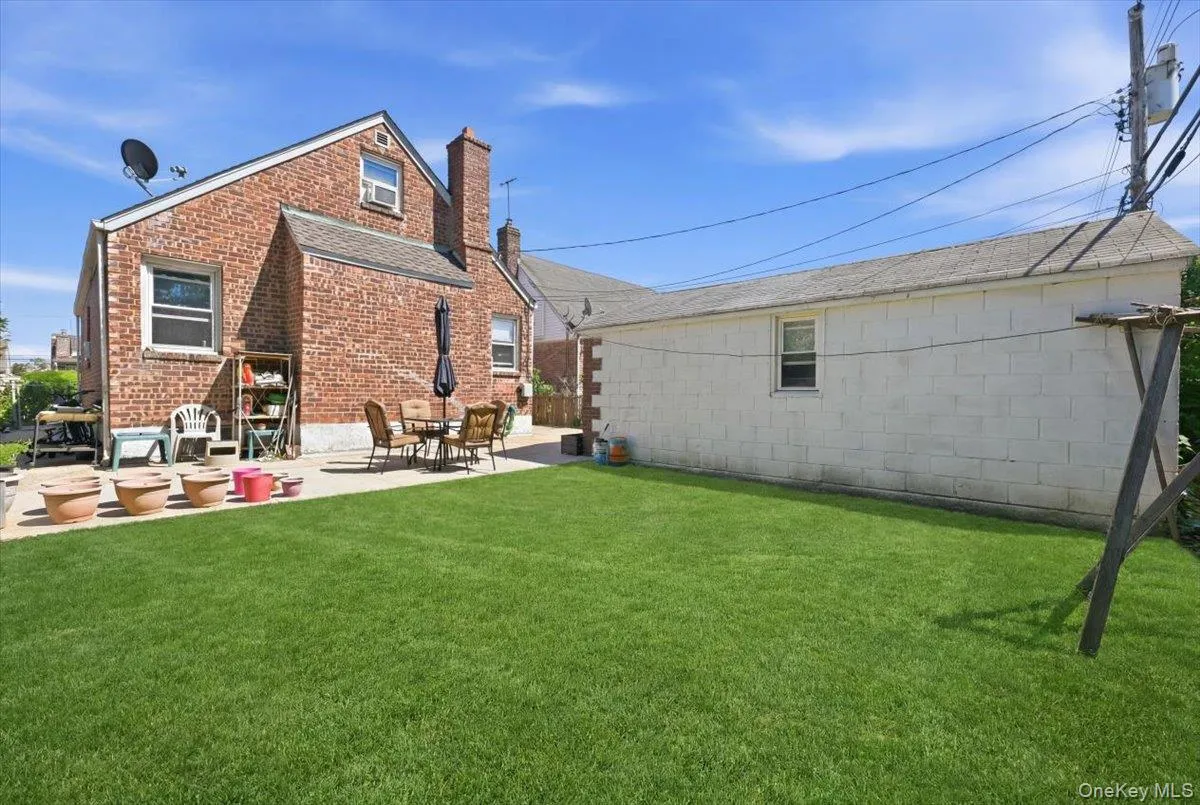 79 Wellington Road, Hempstead, NY, 3 Bedrooms Bedrooms, 8 Rooms Rooms,3 BathroomsBathrooms,Residential,For Rent,Wellington,0,1010238 79 Wellington Road, Hempstead, NY, 3 Bedrooms Bedrooms, 8 Rooms Rooms,3 BathroomsBathrooms,Residential,For Rent,Wellington,0,1010238