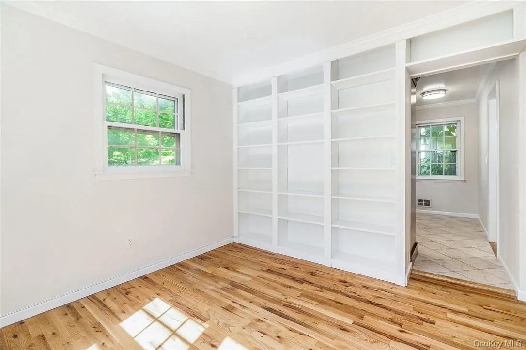 47 Wendt Avenue, Mamaroneck, NY, 4 Bedrooms Bedrooms, 8 Rooms Rooms,2 BathroomsBathrooms,Residential Lease,For Rent,Wendt,0,1010239 47 Wendt Avenue, Mamaroneck, NY, 4 Bedrooms Bedrooms, 8 Rooms Rooms,2 BathroomsBathrooms,Residential Lease,For Rent,Wendt,0,1010239