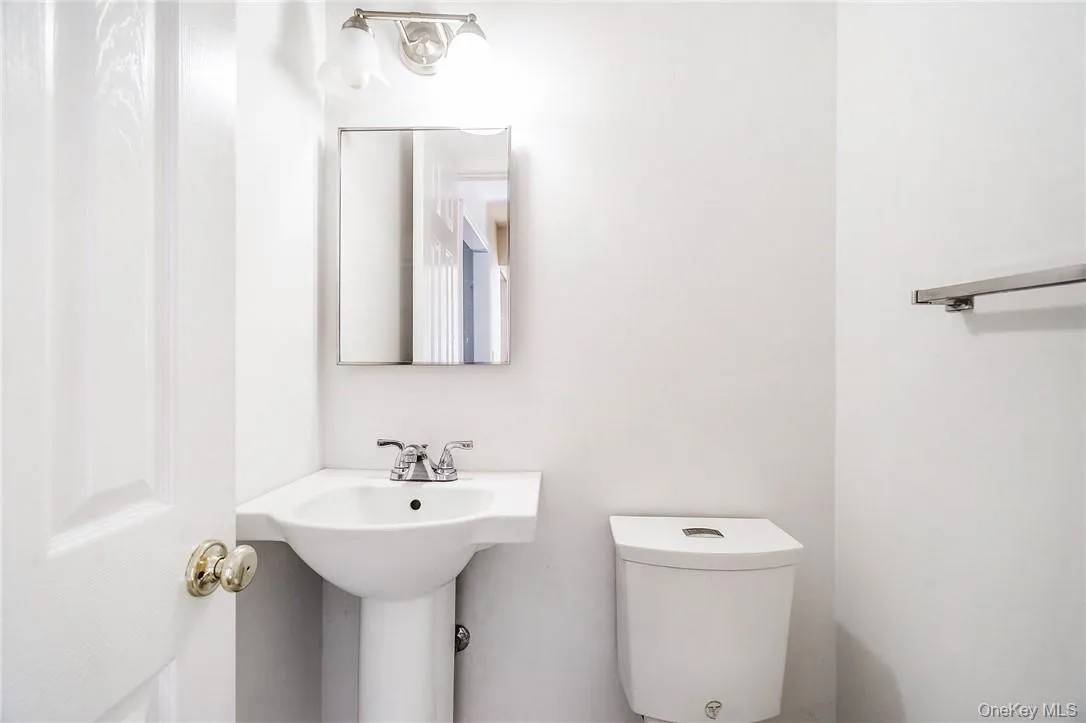 47 Wendt Avenue, Mamaroneck, NY, 4 Bedrooms Bedrooms, 8 Rooms Rooms,2 BathroomsBathrooms,Residential Lease,For Rent,Wendt,0,1010239 47 Wendt Avenue, Mamaroneck, NY, 4 Bedrooms Bedrooms, 8 Rooms Rooms,2 BathroomsBathrooms,Residential Lease,For Rent,Wendt,0,1010239