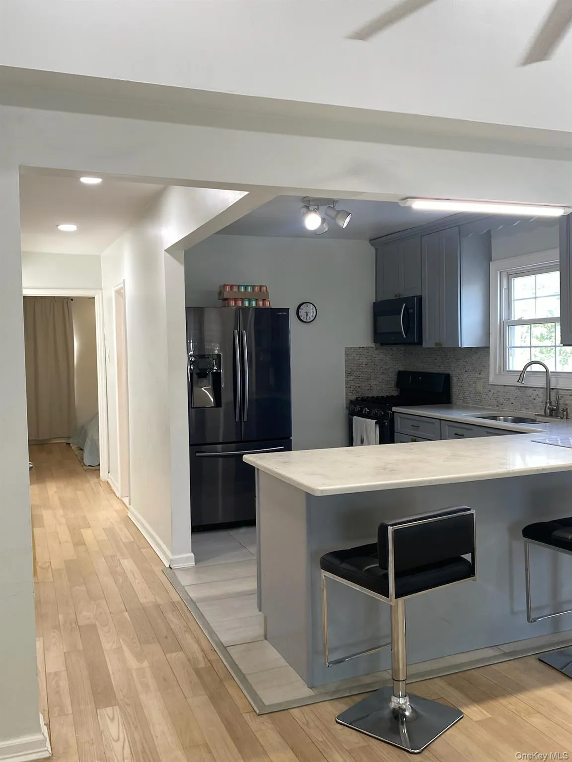 18419 89th Avenue, New York, NY, 2 Bedrooms Bedrooms, 4 Rooms Rooms,1 BathroomBathrooms,Residential Lease,For Rent,89th,0,1010241 18419 89th Avenue, New York, NY, 2 Bedrooms Bedrooms, 4 Rooms Rooms,1 BathroomBathrooms,Residential Lease,For Rent,89th,0,1010241