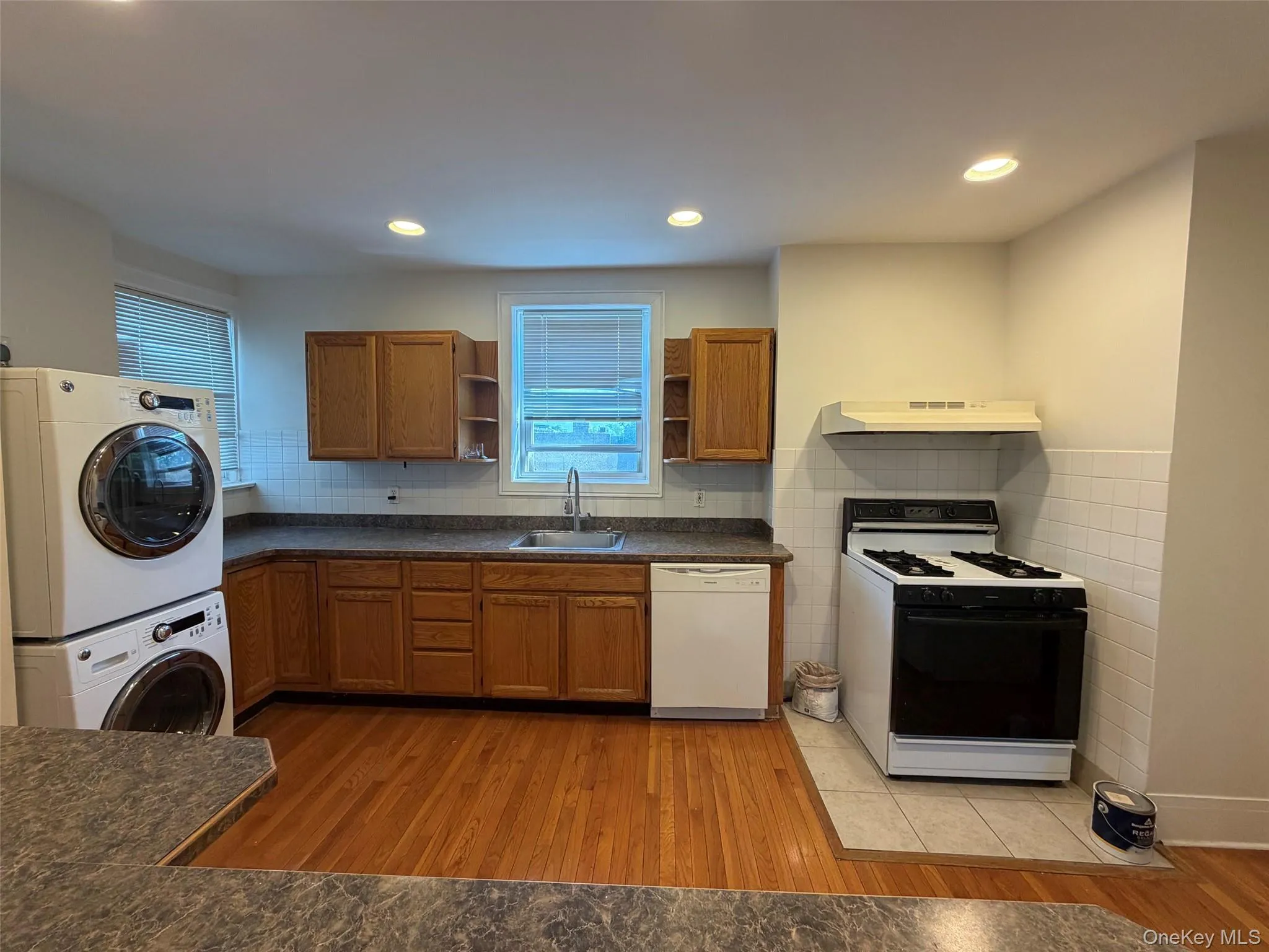 837 White Plains Road, Scarsdale, NY, 2 Bedrooms Bedrooms, 4 Rooms Rooms,1 BathroomBathrooms,Residential Lease,For Rent,White Plains,0,1010244 837 White Plains Road, Scarsdale, NY, 2 Bedrooms Bedrooms, 4 Rooms Rooms,1 BathroomBathrooms,Residential Lease,For Rent,White Plains,0,1010244