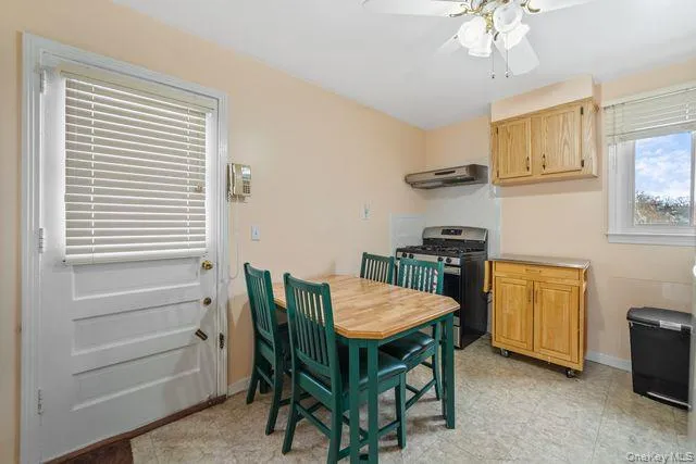 64 Kathwood Road, Yonkers, NY, 3 Bedrooms Bedrooms, 6 Rooms Rooms,1 BathroomBathrooms,Residential,For Rent,Kathwood,0,1010247 64 Kathwood Road, Yonkers, NY, 3 Bedrooms Bedrooms, 6 Rooms Rooms,1 BathroomBathrooms,Residential,For Rent,Kathwood,0,1010247