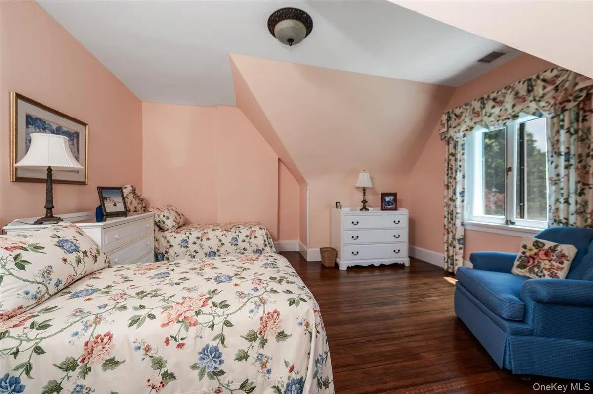 563 Asharoken Avenue, Huntington, NY, 8 Bedrooms Bedrooms, 15 Rooms Rooms,6 BathroomsBathrooms,Residential,For Rent,Asharoken,0,1010249 563 Asharoken Avenue, Huntington, NY, 8 Bedrooms Bedrooms, 15 Rooms Rooms,6 BathroomsBathrooms,Residential,For Rent,Asharoken,0,1010249