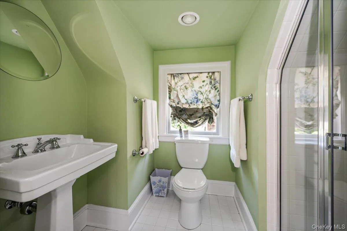 3rd Floor: Ensuite Bathroom 3rd Floor: Ensuite Bathroom