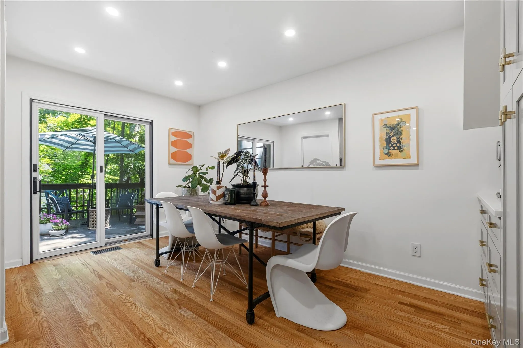 2 Sherwood Place, Greenburgh, NY, 4 Bedrooms Bedrooms, 7 Rooms Rooms,3 BathroomsBathrooms,Residential,For Rent,Sherwood,0,1010251 2 Sherwood Place, Greenburgh, NY, 4 Bedrooms Bedrooms, 7 Rooms Rooms,3 BathroomsBathrooms,Residential,For Rent,Sherwood,0,1010251