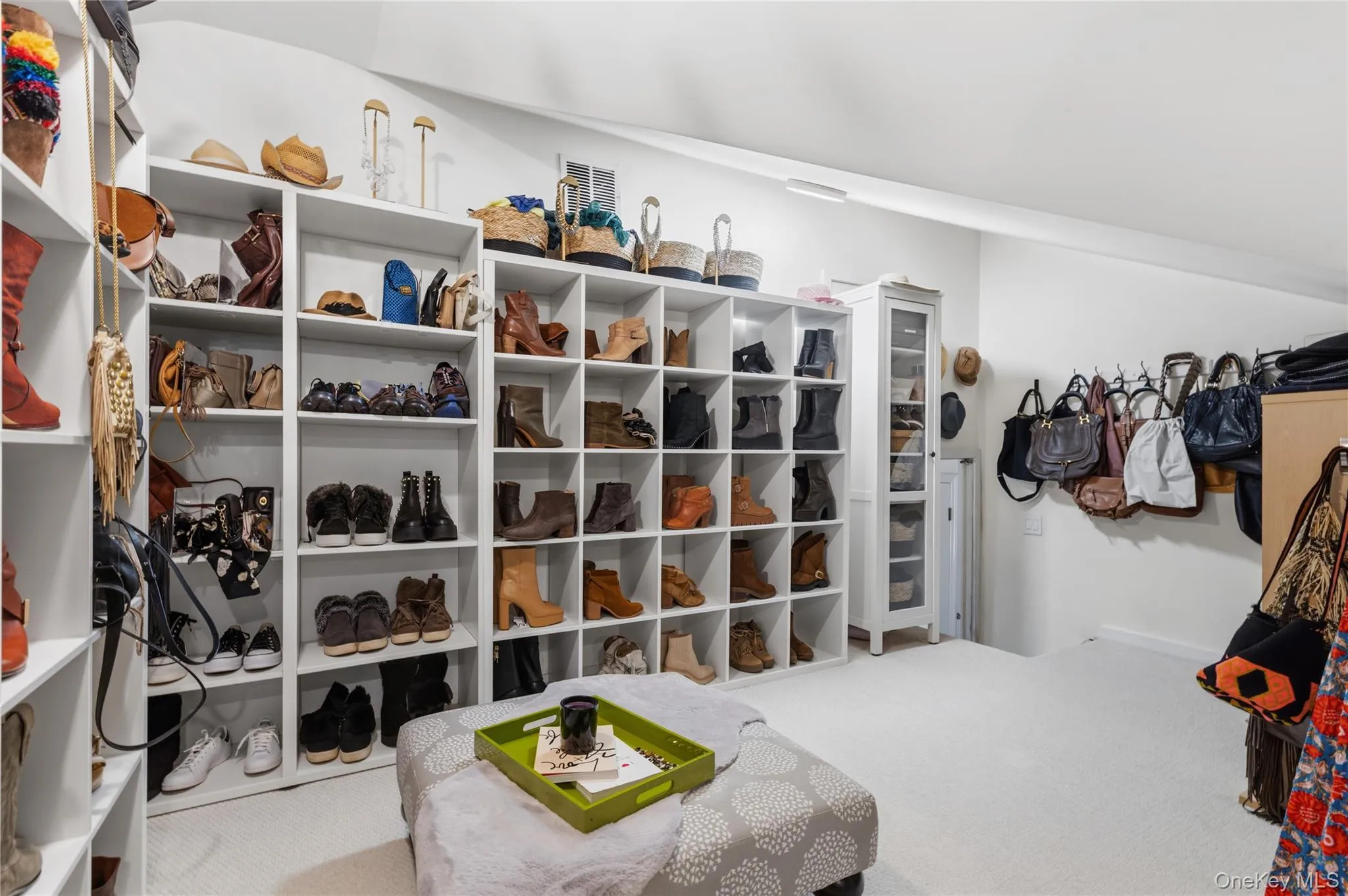 2 Sherwood Place, Greenburgh, NY, 4 Bedrooms Bedrooms, 7 Rooms Rooms,3 BathroomsBathrooms,Residential,For Rent,Sherwood,0,1010251 2 Sherwood Place, Greenburgh, NY, 4 Bedrooms Bedrooms, 7 Rooms Rooms,3 BathroomsBathrooms,Residential,For Rent,Sherwood,0,1010251