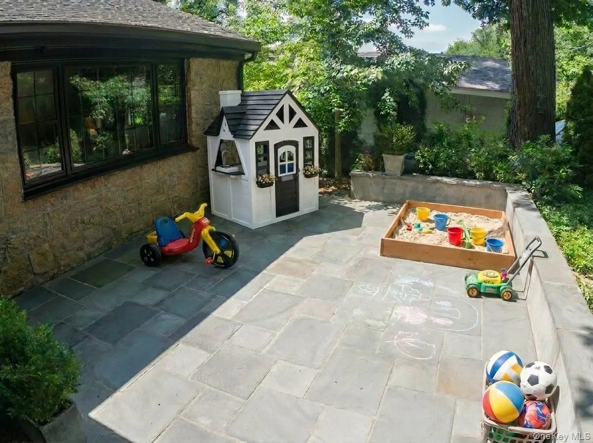 Digitally rendered photos of front yard play space Digitally rendered photos of front yard play space