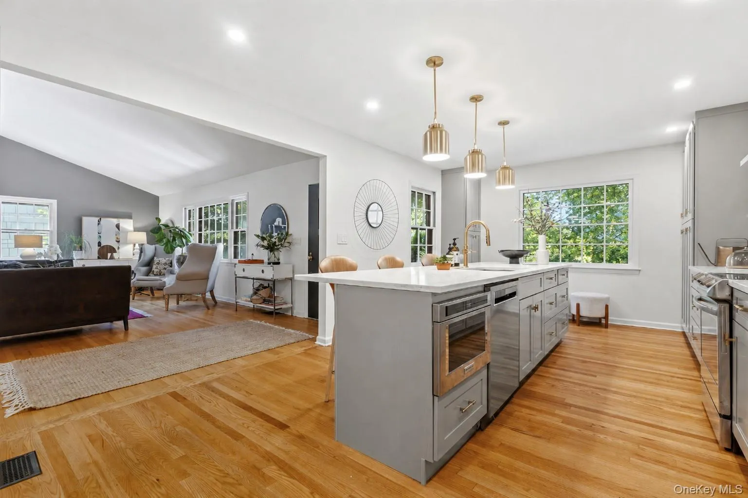 2 Sherwood Place, Greenburgh, NY, 4 Bedrooms Bedrooms, 7 Rooms Rooms,3 BathroomsBathrooms,Residential,For Rent,Sherwood,0,1010251 2 Sherwood Place, Greenburgh, NY, 4 Bedrooms Bedrooms, 7 Rooms Rooms,3 BathroomsBathrooms,Residential,For Rent,Sherwood,0,1010251
